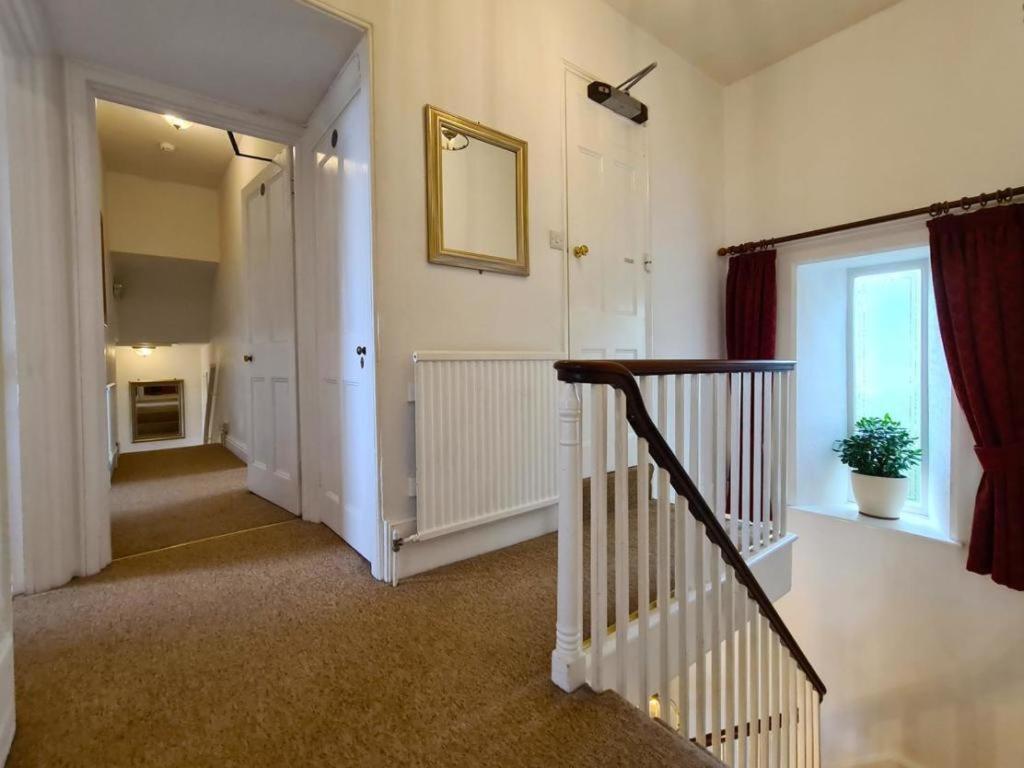 Small Single Room photo 2