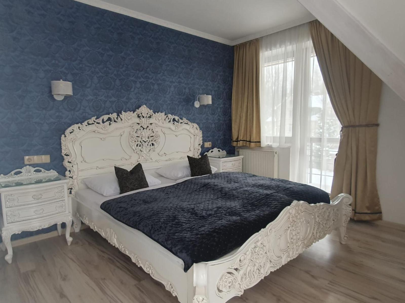 One-Bedroom Apartment with Balcony - Photo 1
