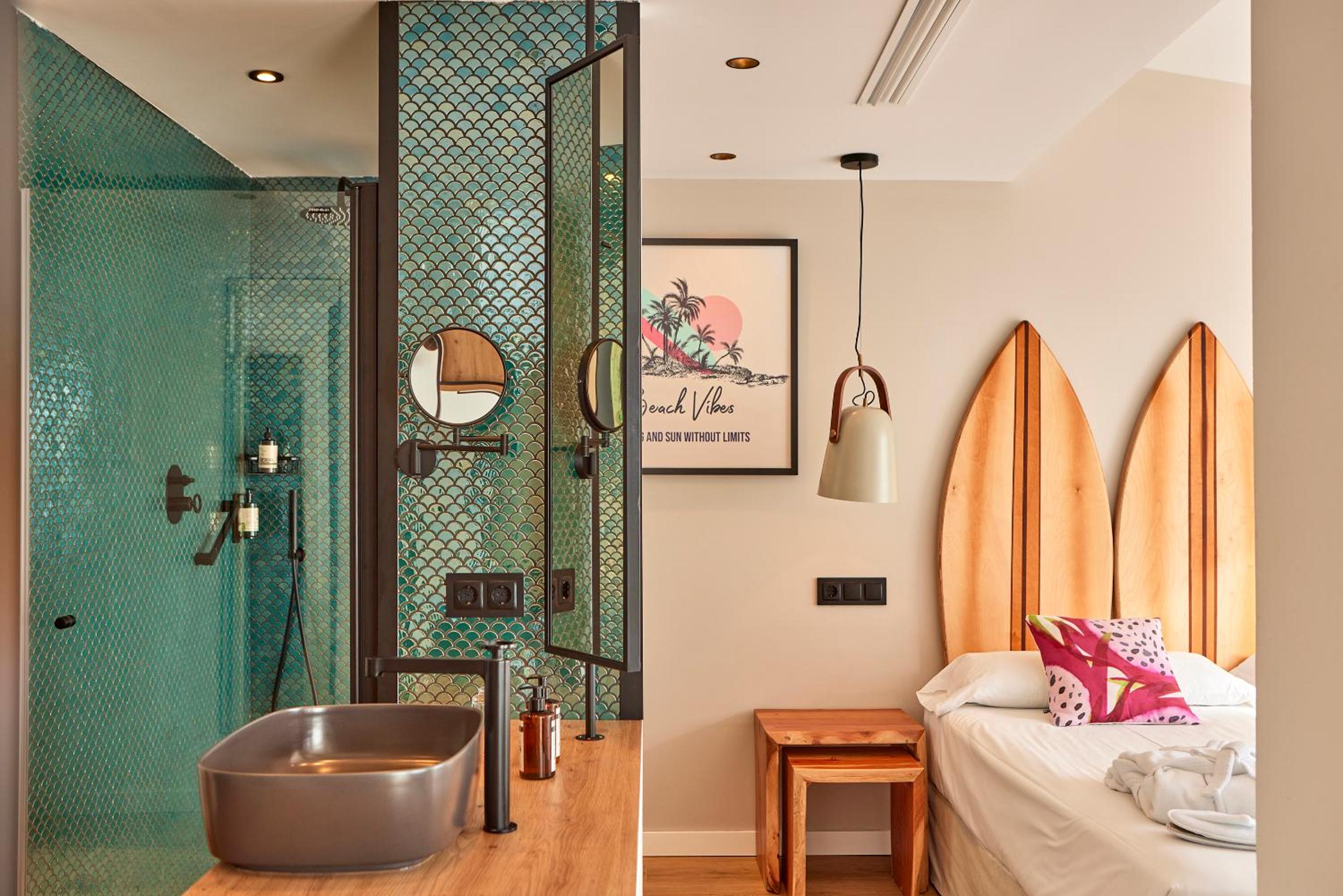 Hang Loose Suite with Sea View - Photo 9