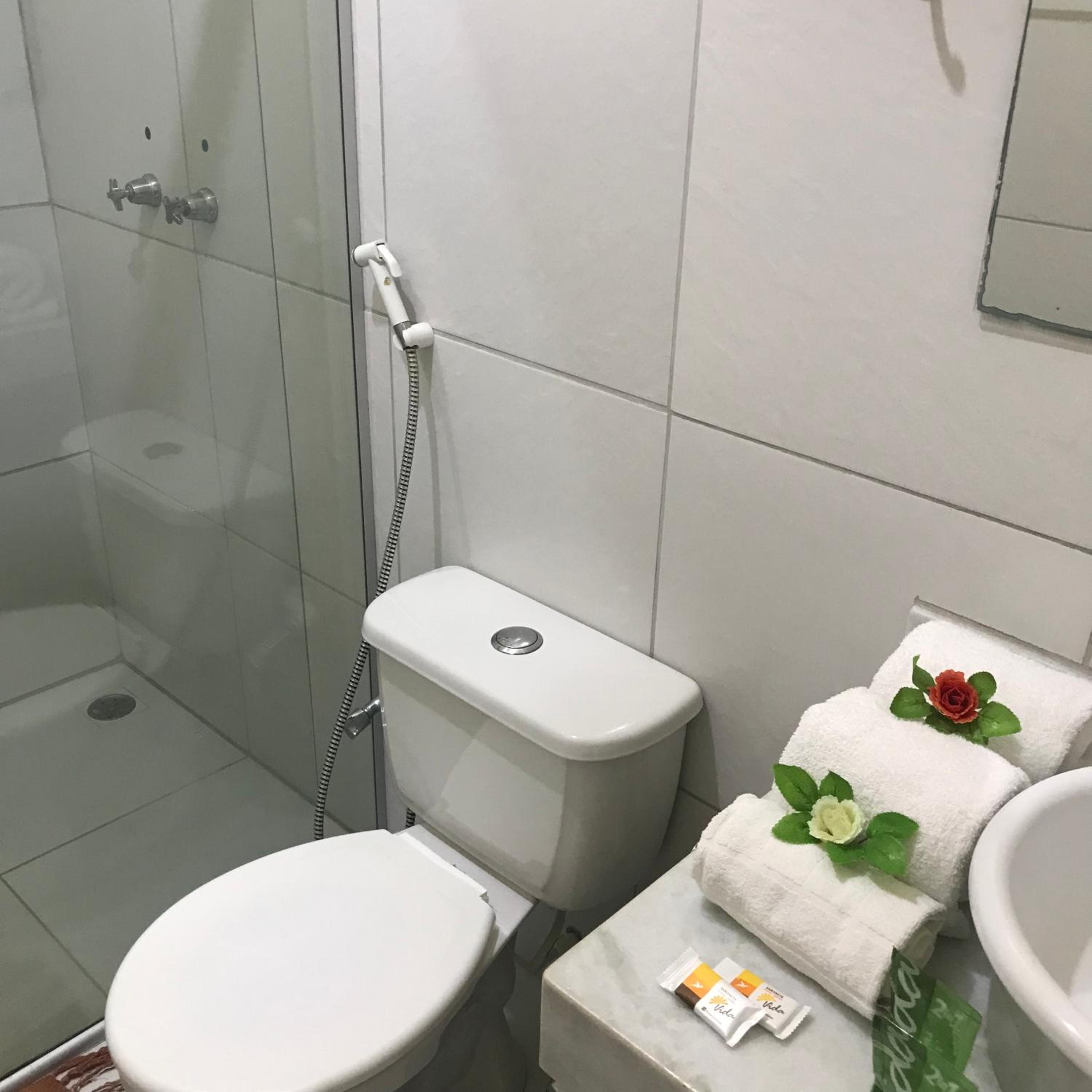 Deluxe Room - Photo 10