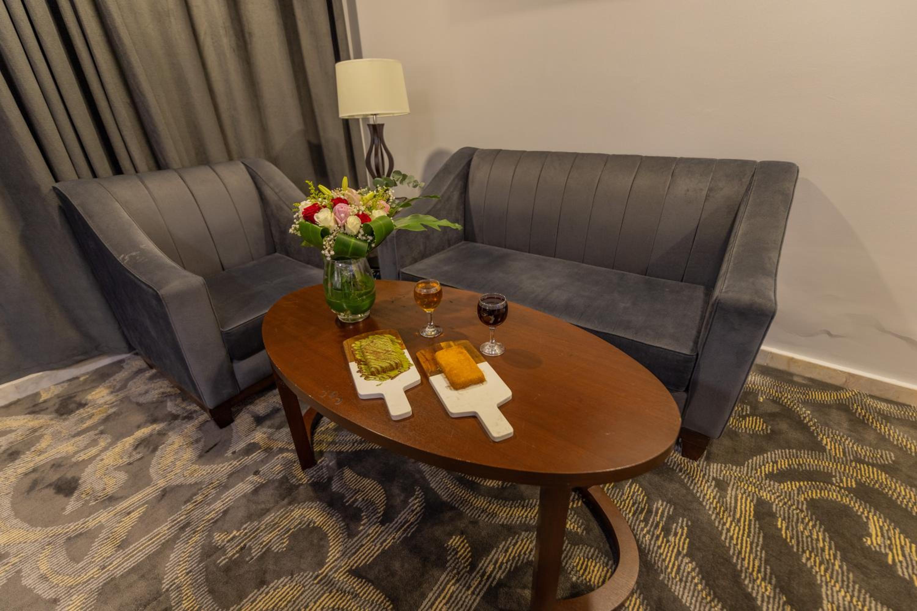 Standard Twin Room - Photo 5