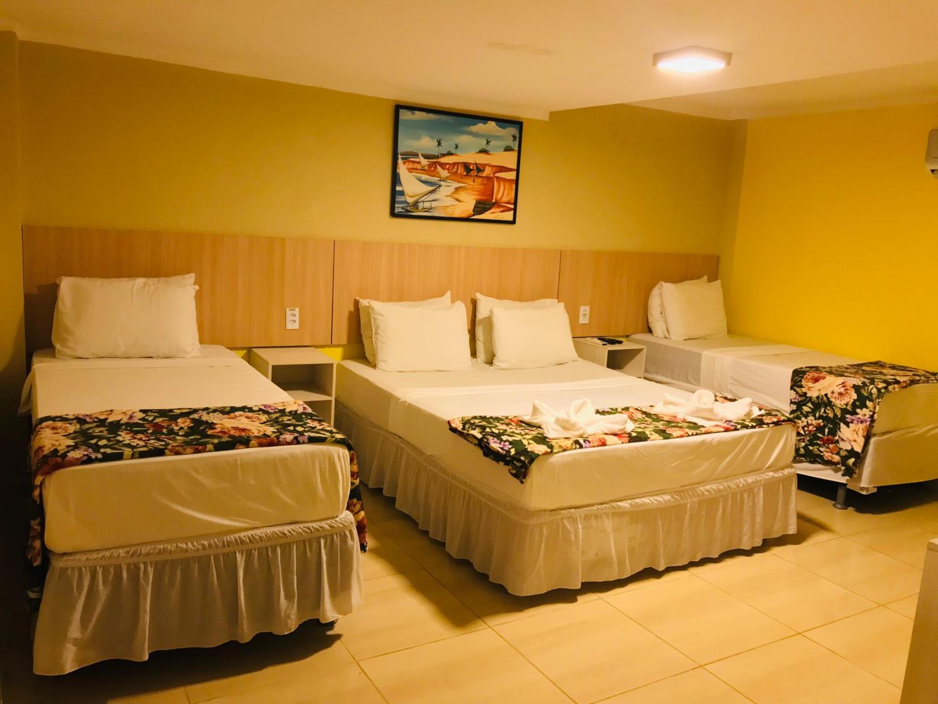 Deluxe Family Room - Photo 11