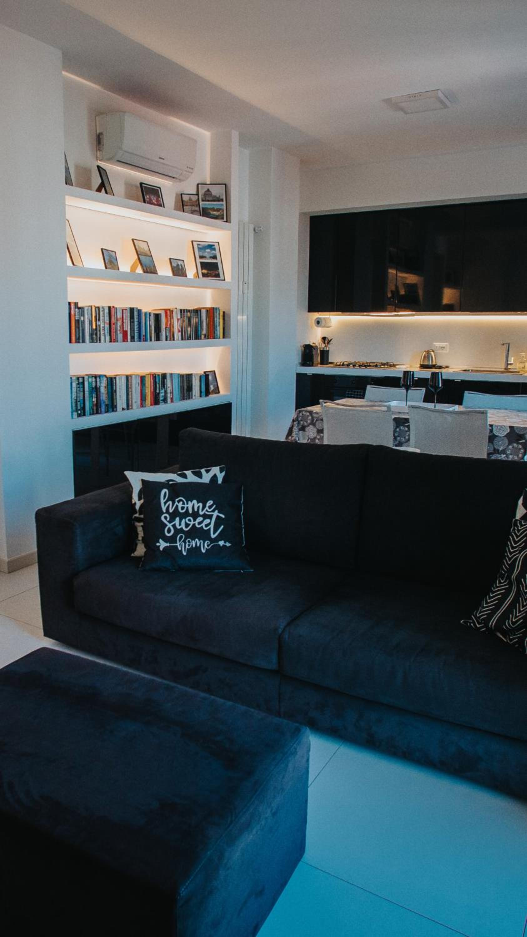 One-Bedroom Apartment photo 1