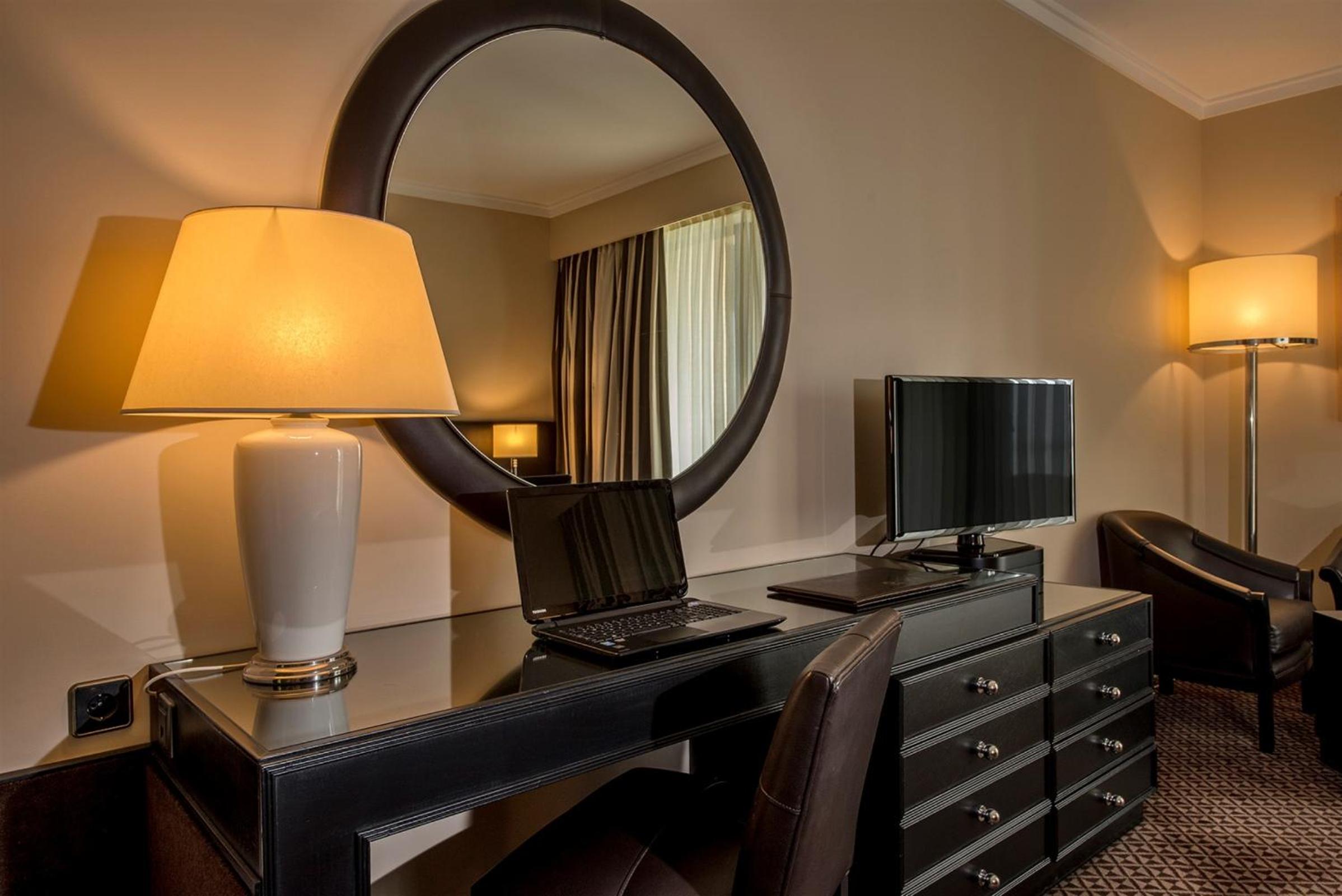 Standard Double or Twin Room - Photo 2