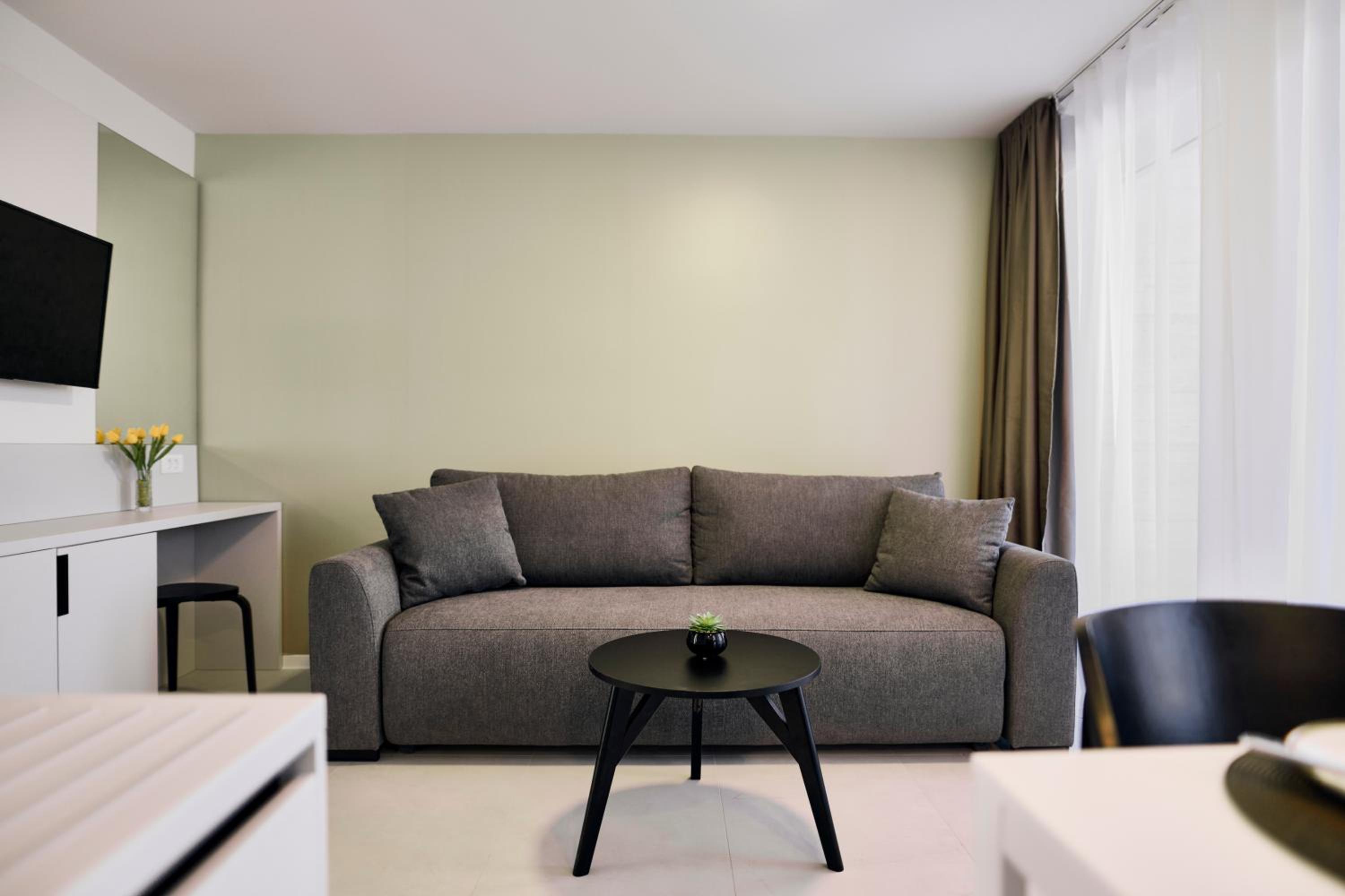 Studio Apartment