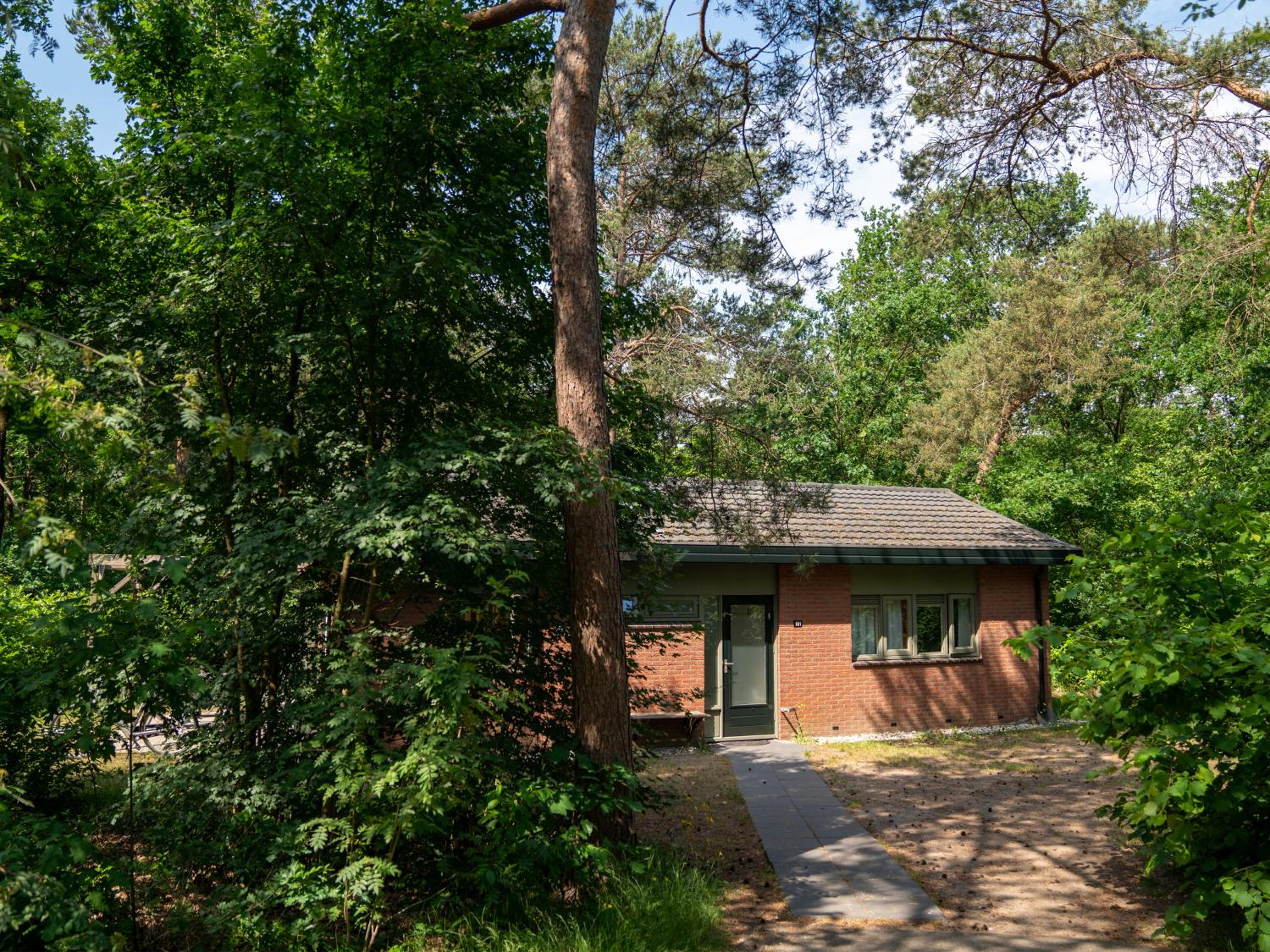 Three-Bedroom Bungalow photo 1