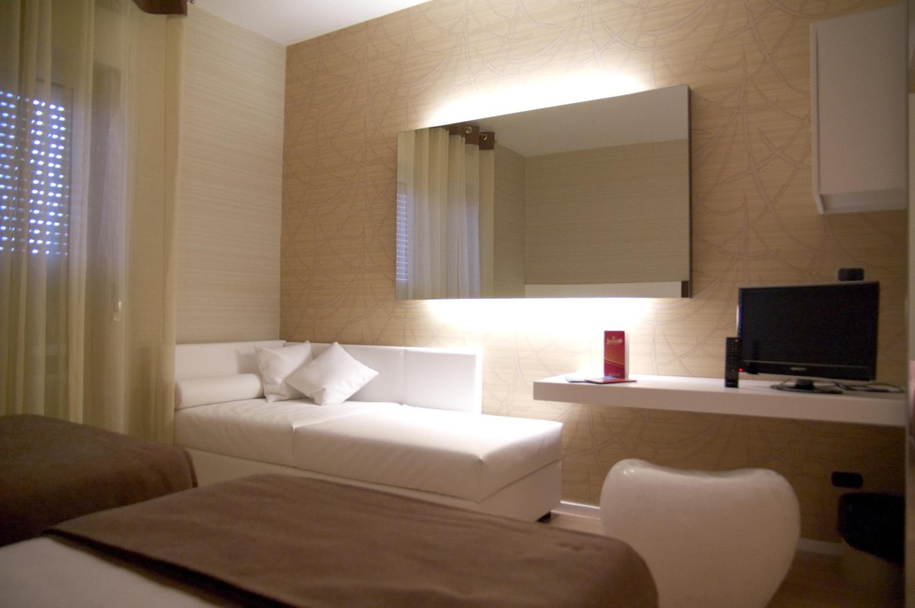 Triple Room - Photo 2