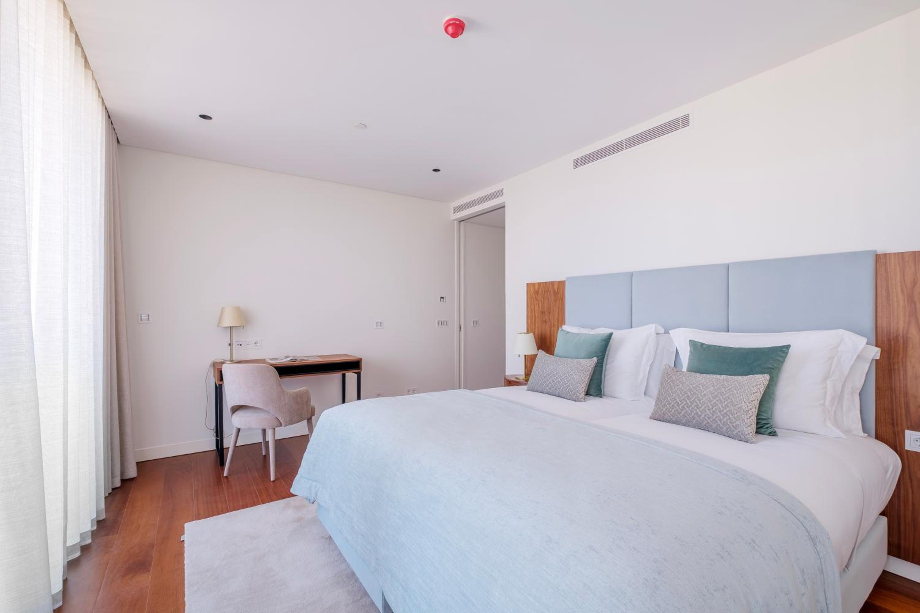 One-Bedroom Apartment - Photo 9