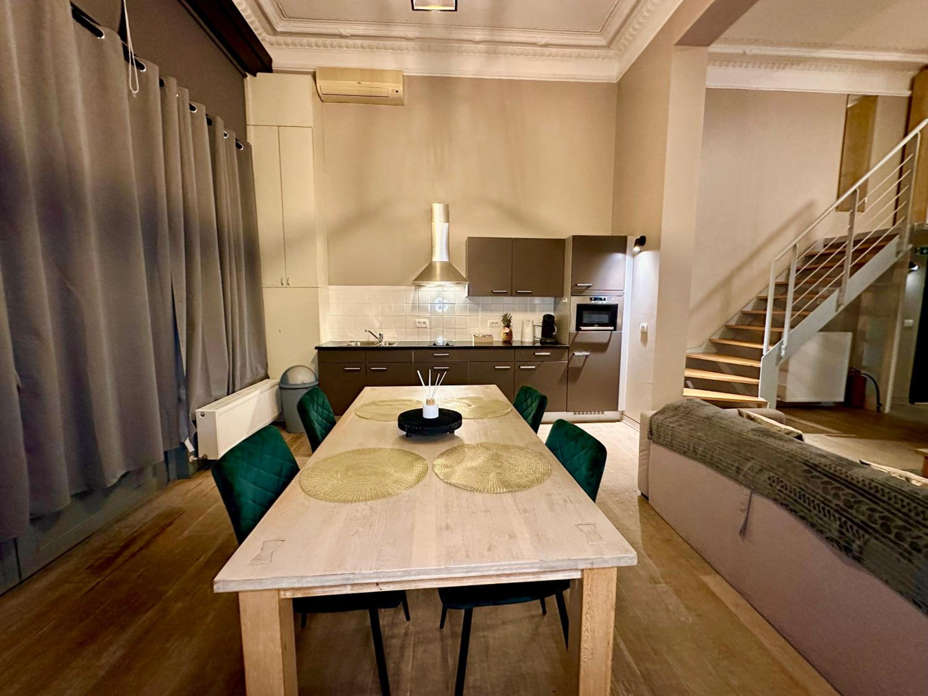 Suite - Photo 21