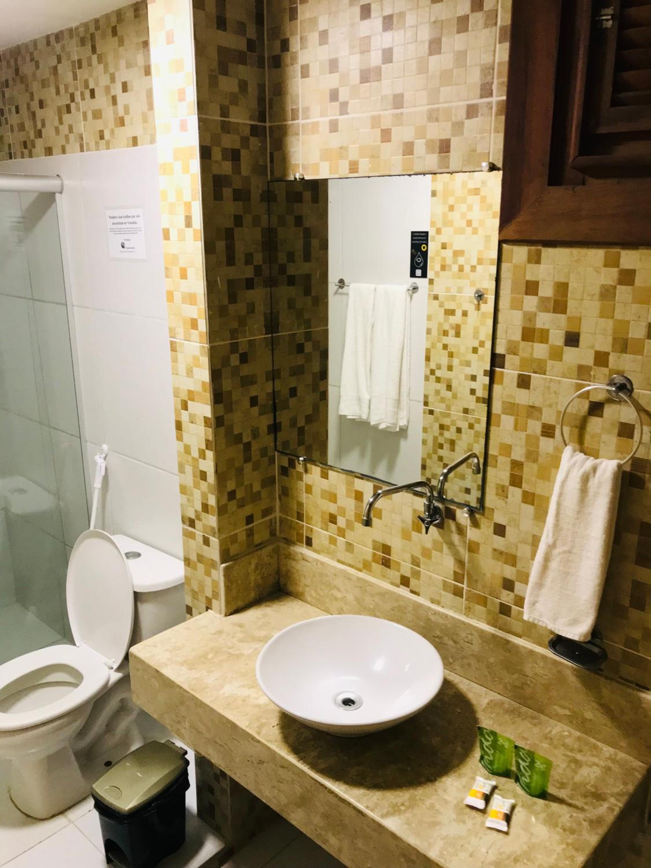 Deluxe Room - Photo 12