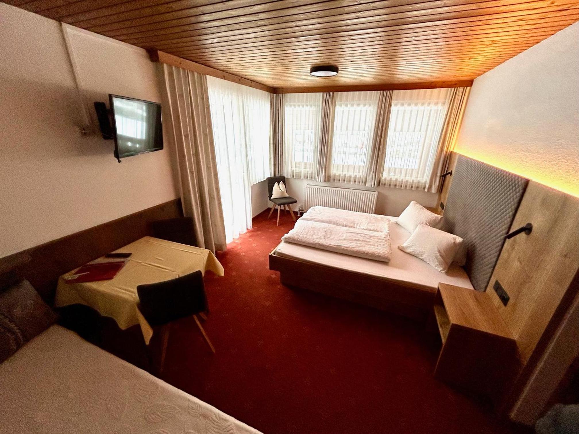 Double Room with Mountain View photo 2