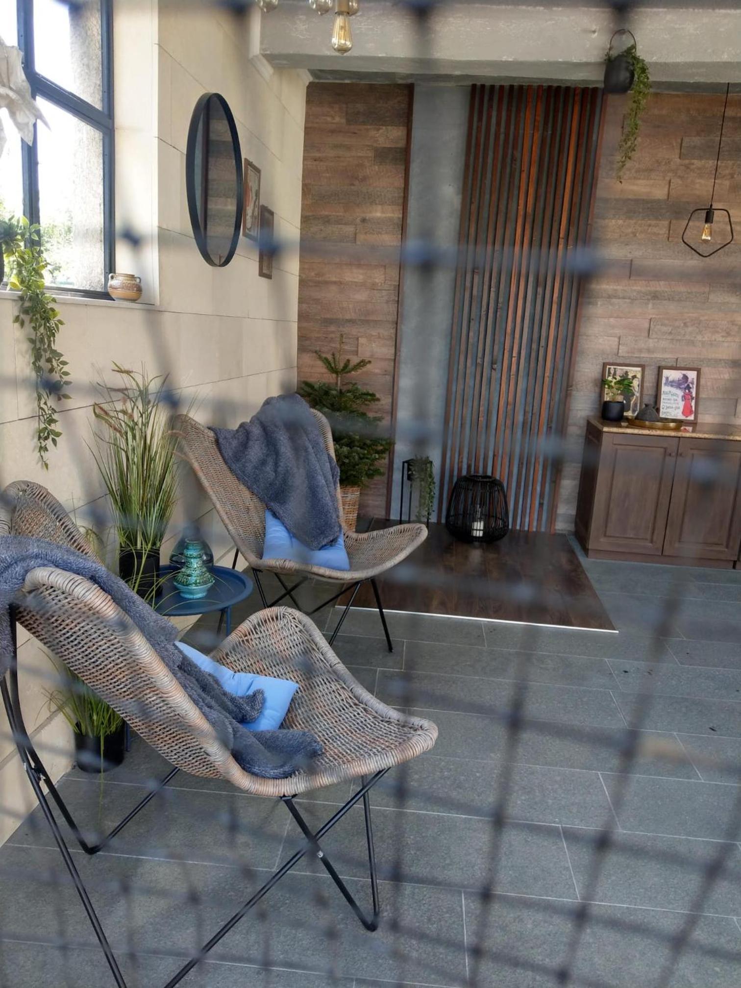 Two-Bedroom House - Photo 17