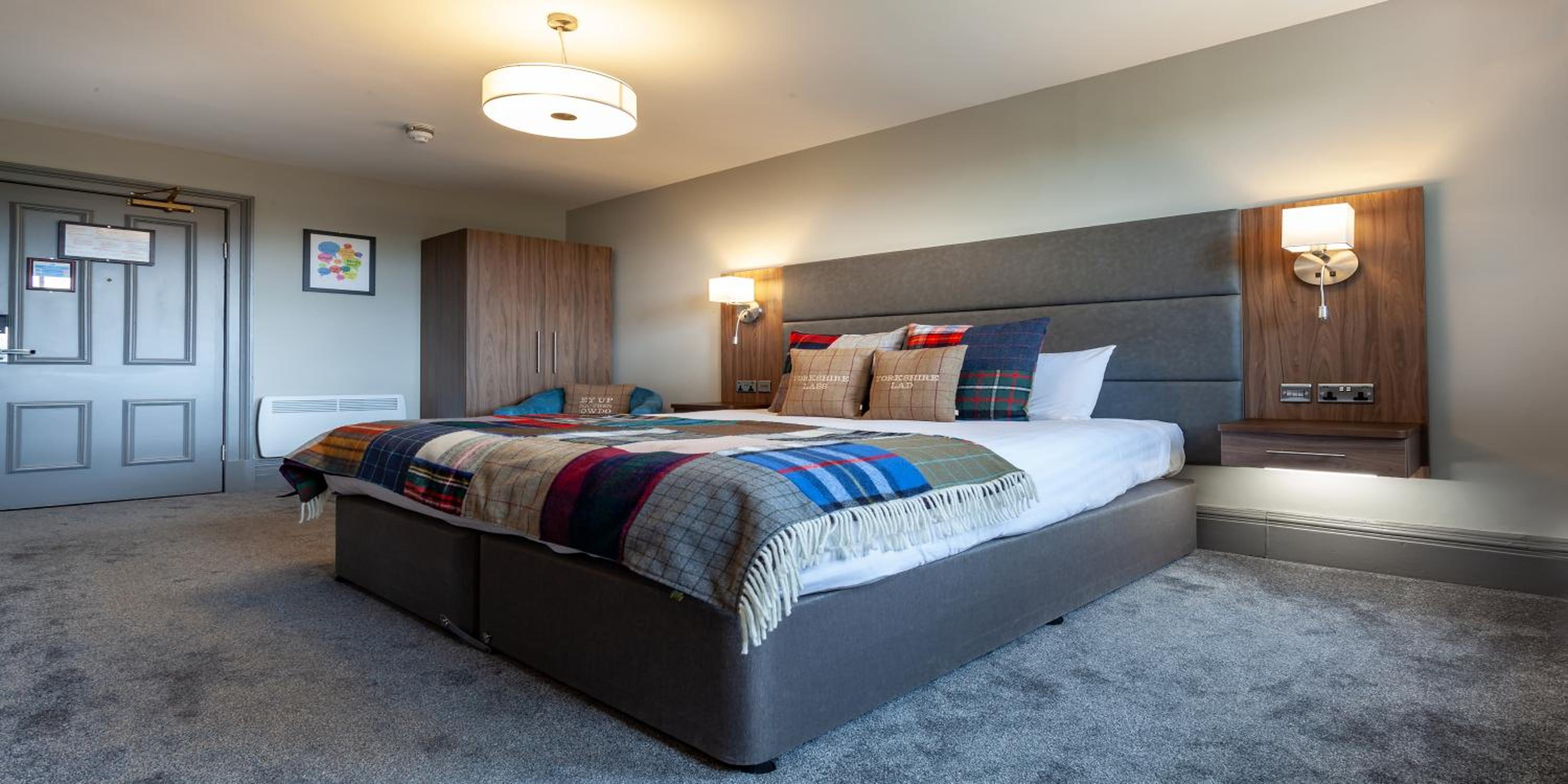 Deluxe Double Room with Double Bed - Non-Smoking - Photo 1