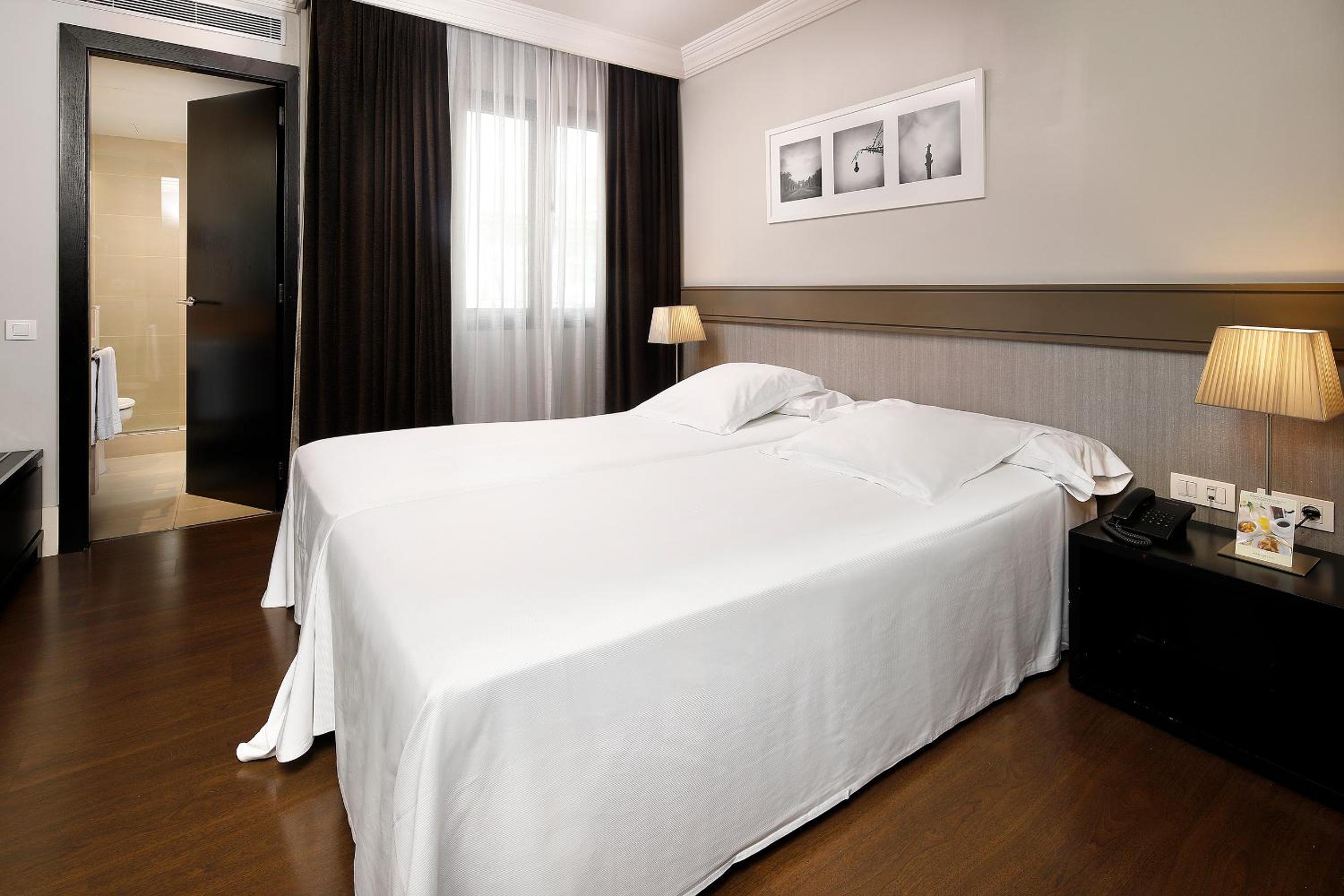 Basic Double Room (1 or 2 beds) photo 3