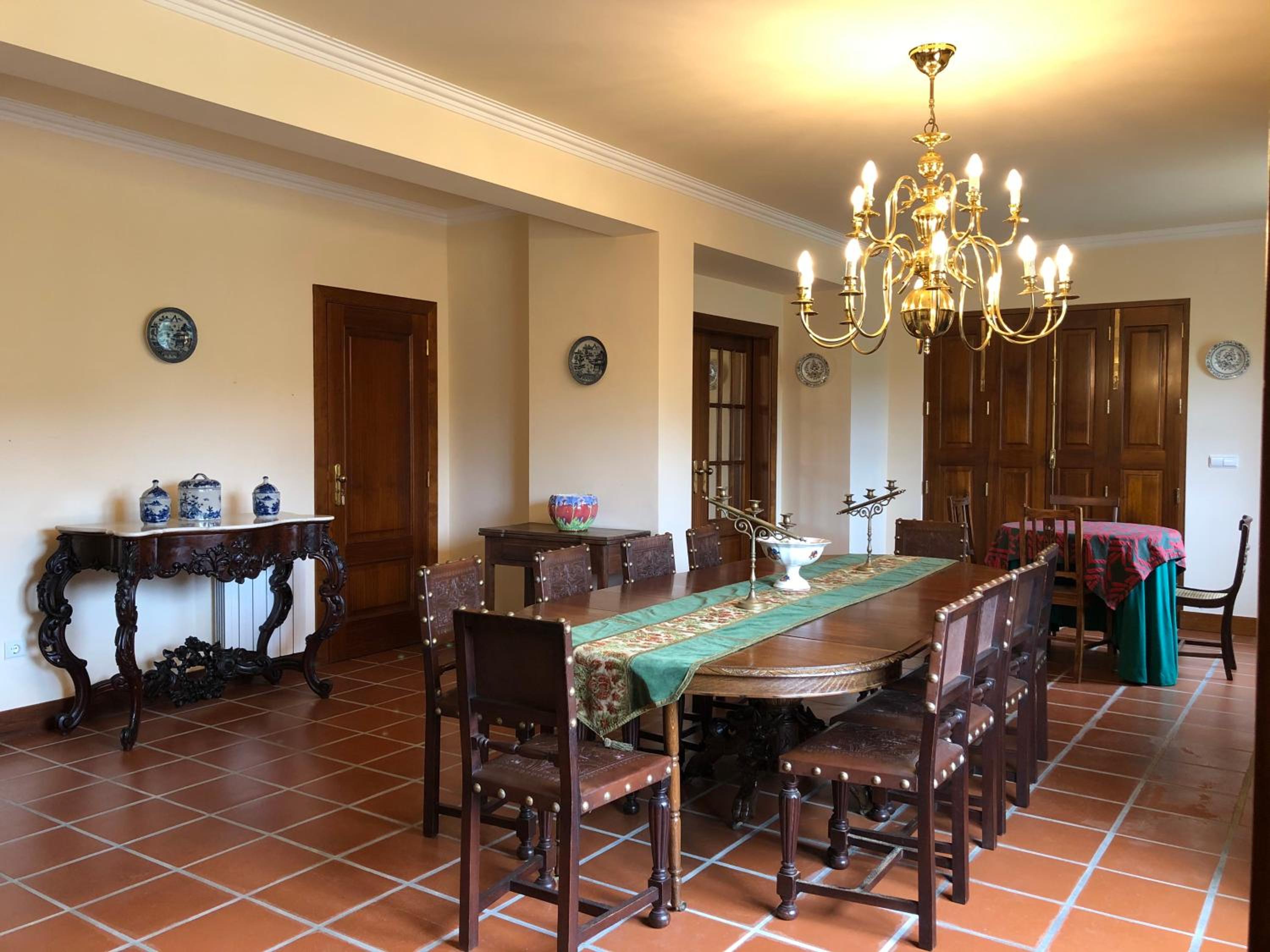 Four-Bedroom House photo 2