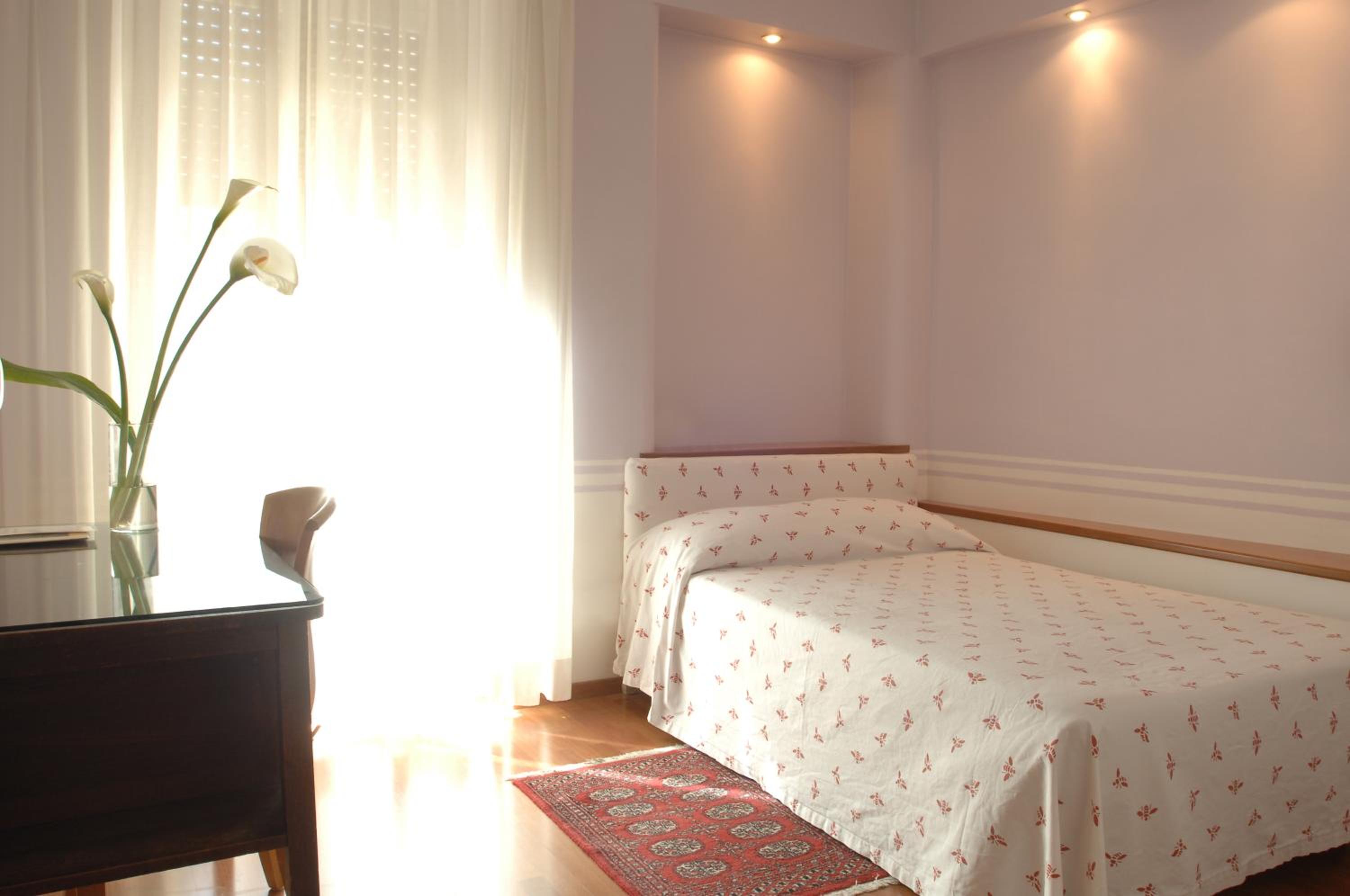 Hotel Lancelot - Photo 12