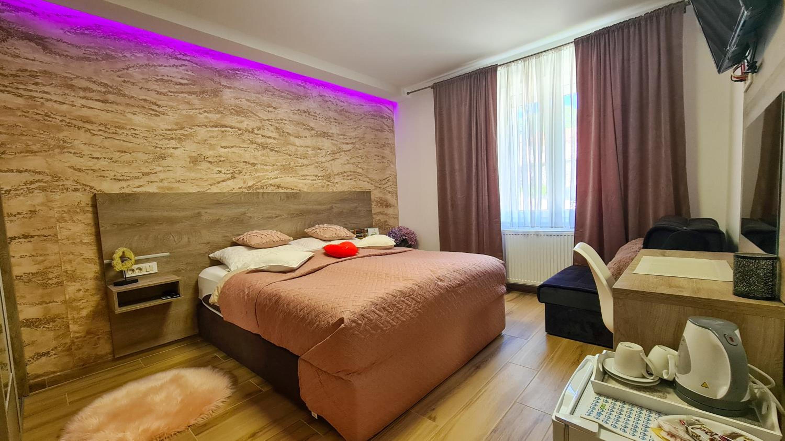 Deluxe Double Or Twin Room photo 1