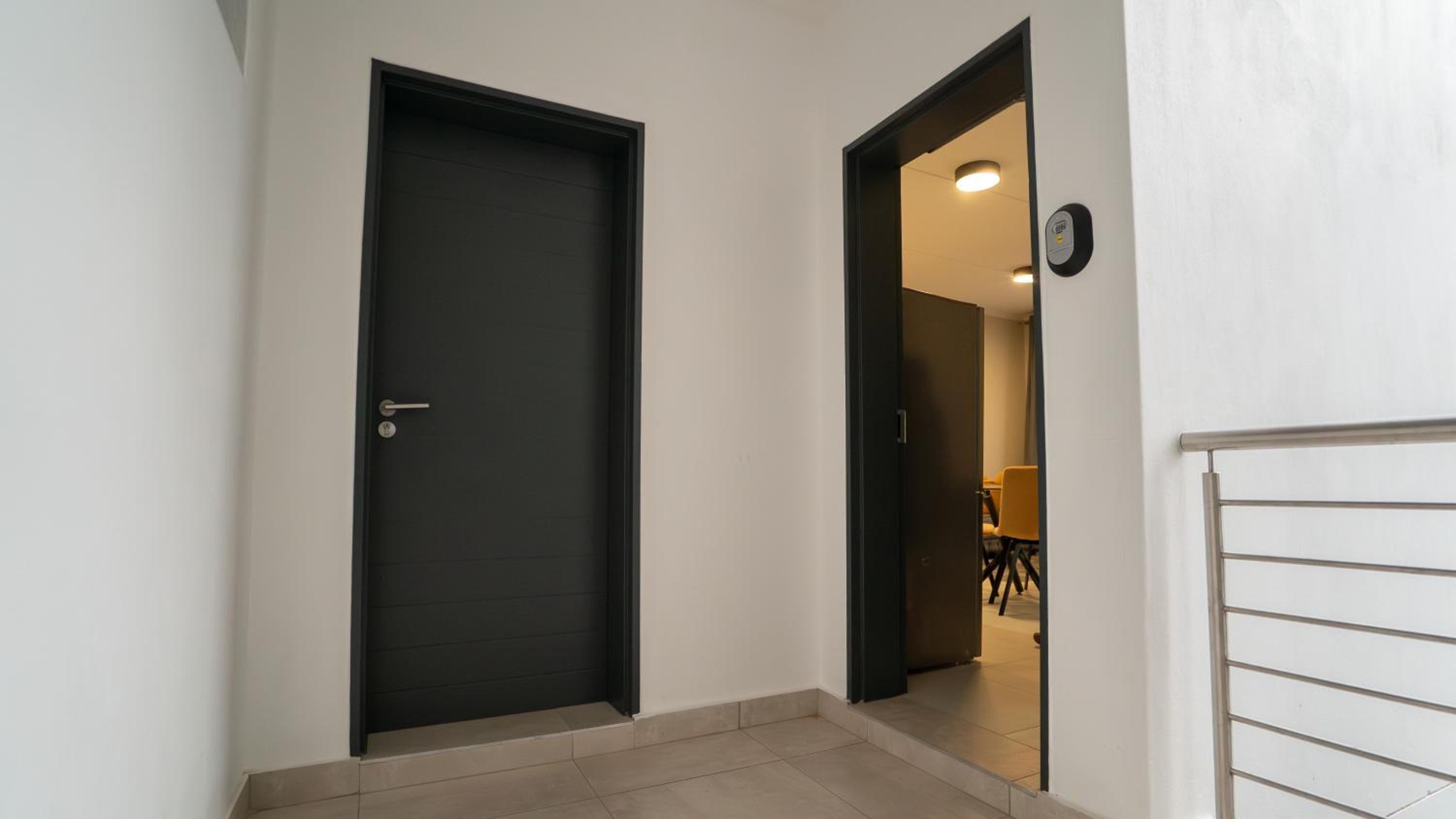 One-Bedroom Apartment photo 3