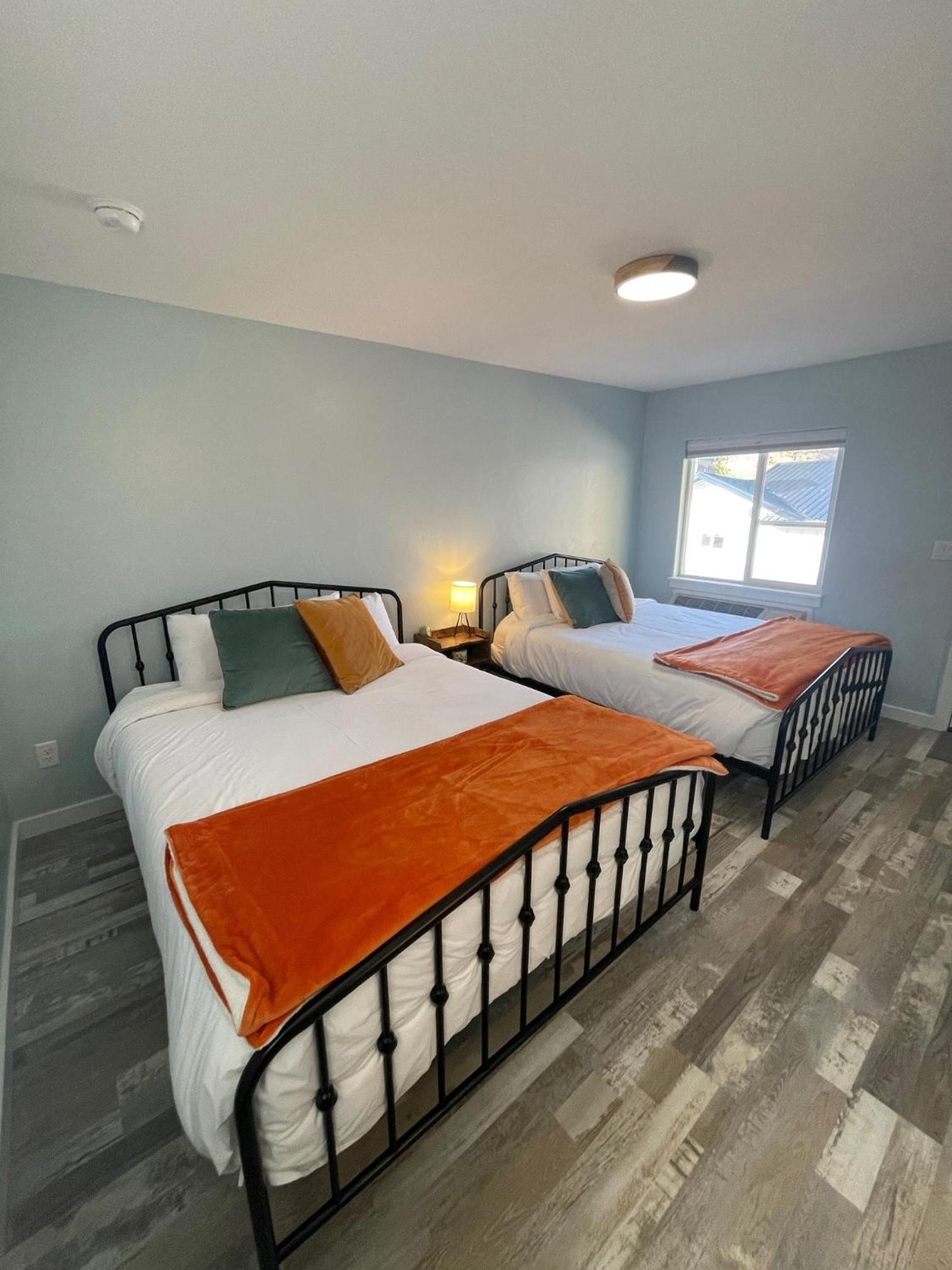 Double Room with Mountain View - Photo 3