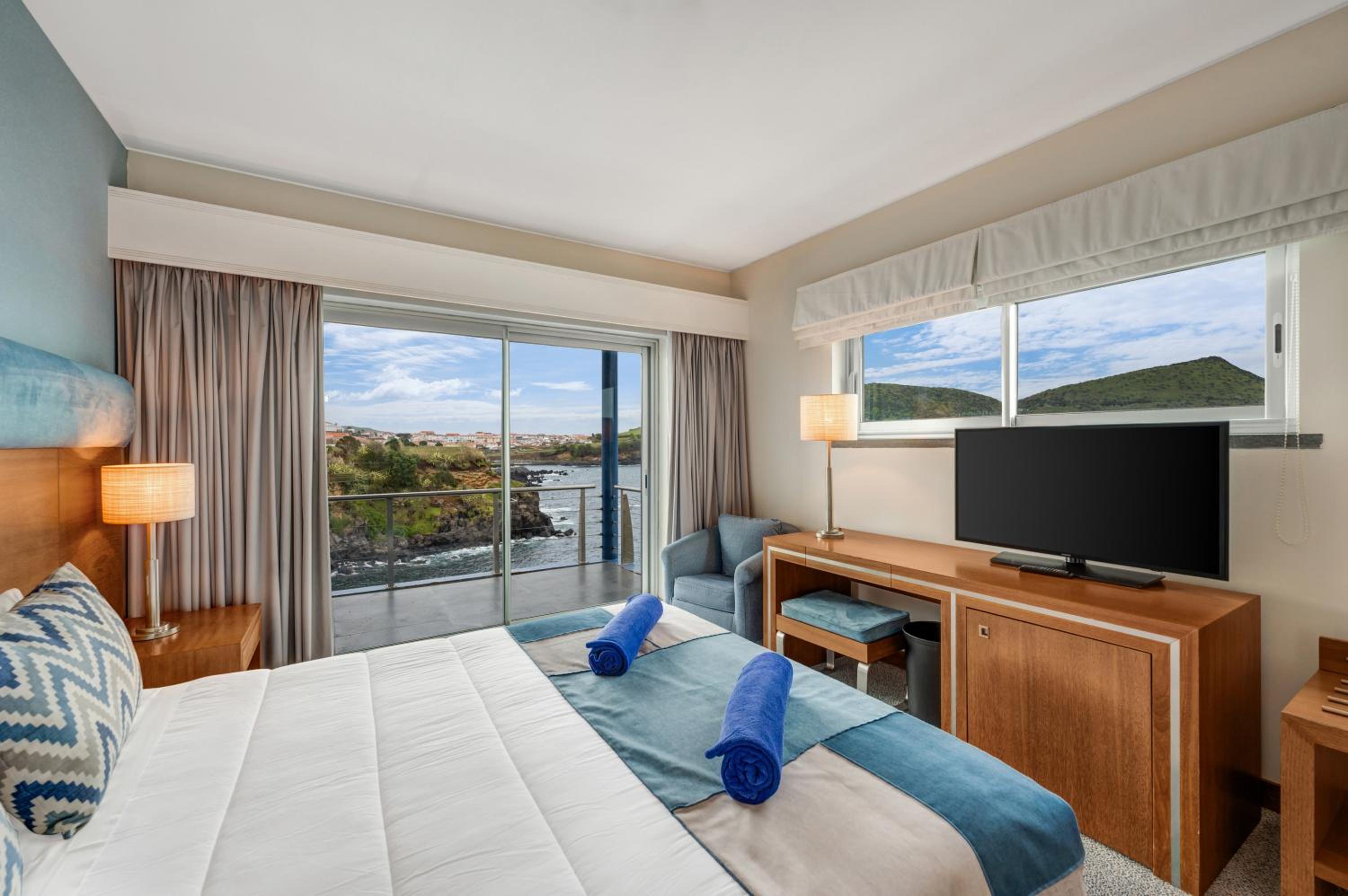 Double Room with Sea View - Photo 5