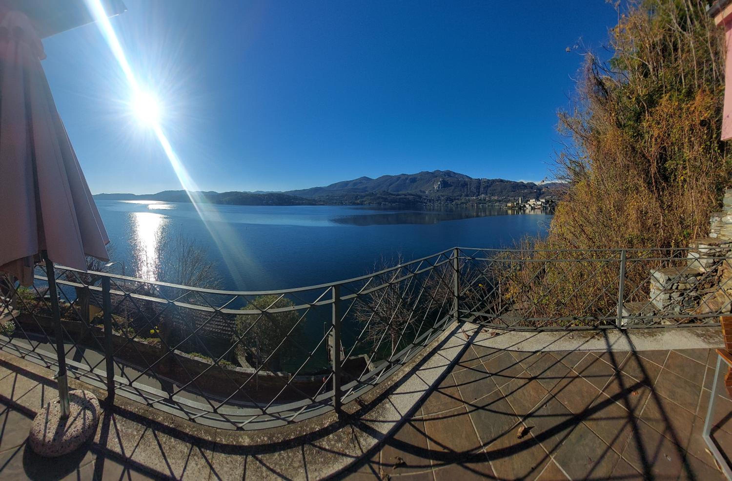 Apartment with Lake View - Photo 35