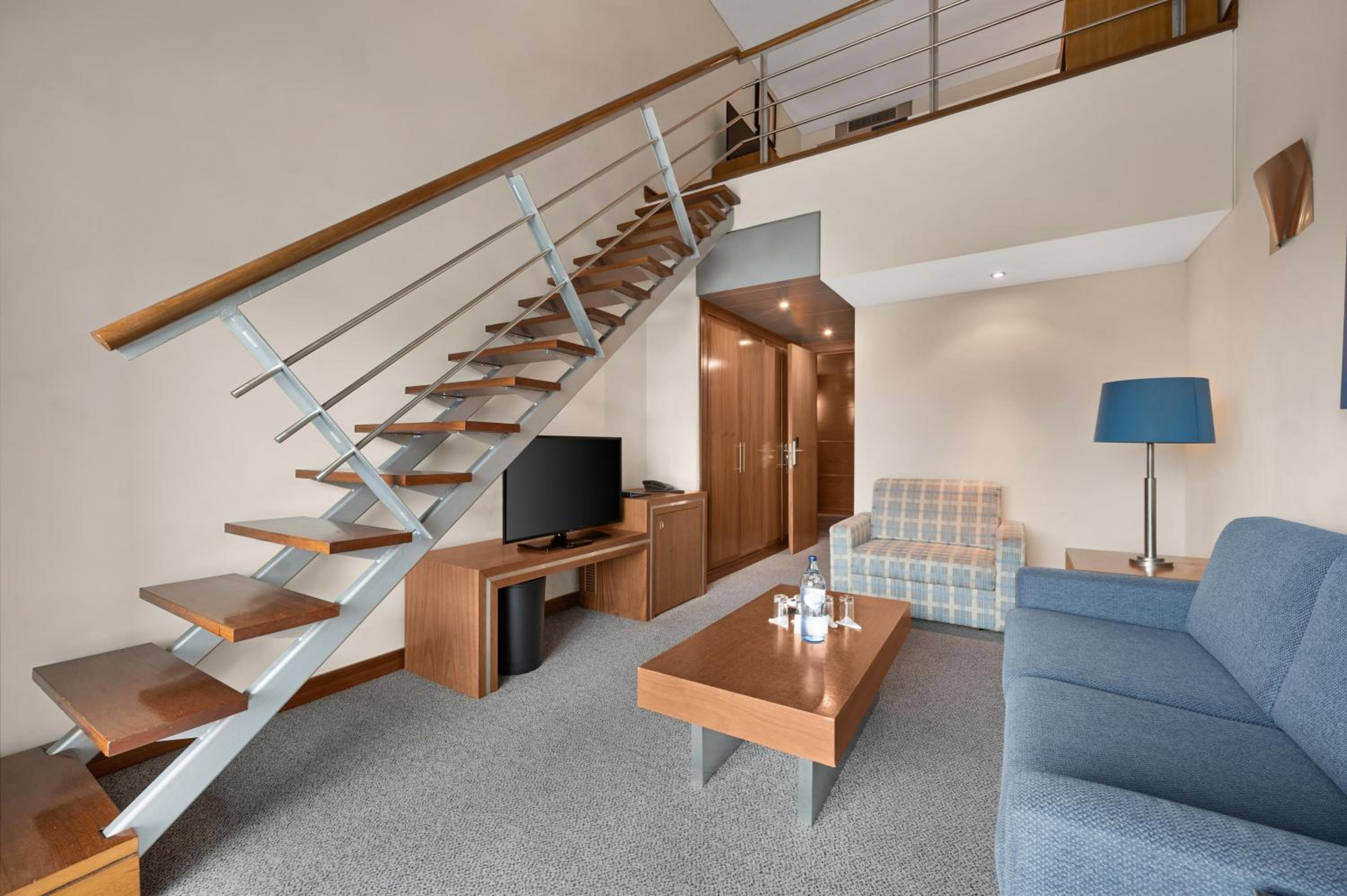 Twin Family Suite with Sea View - Photo 3