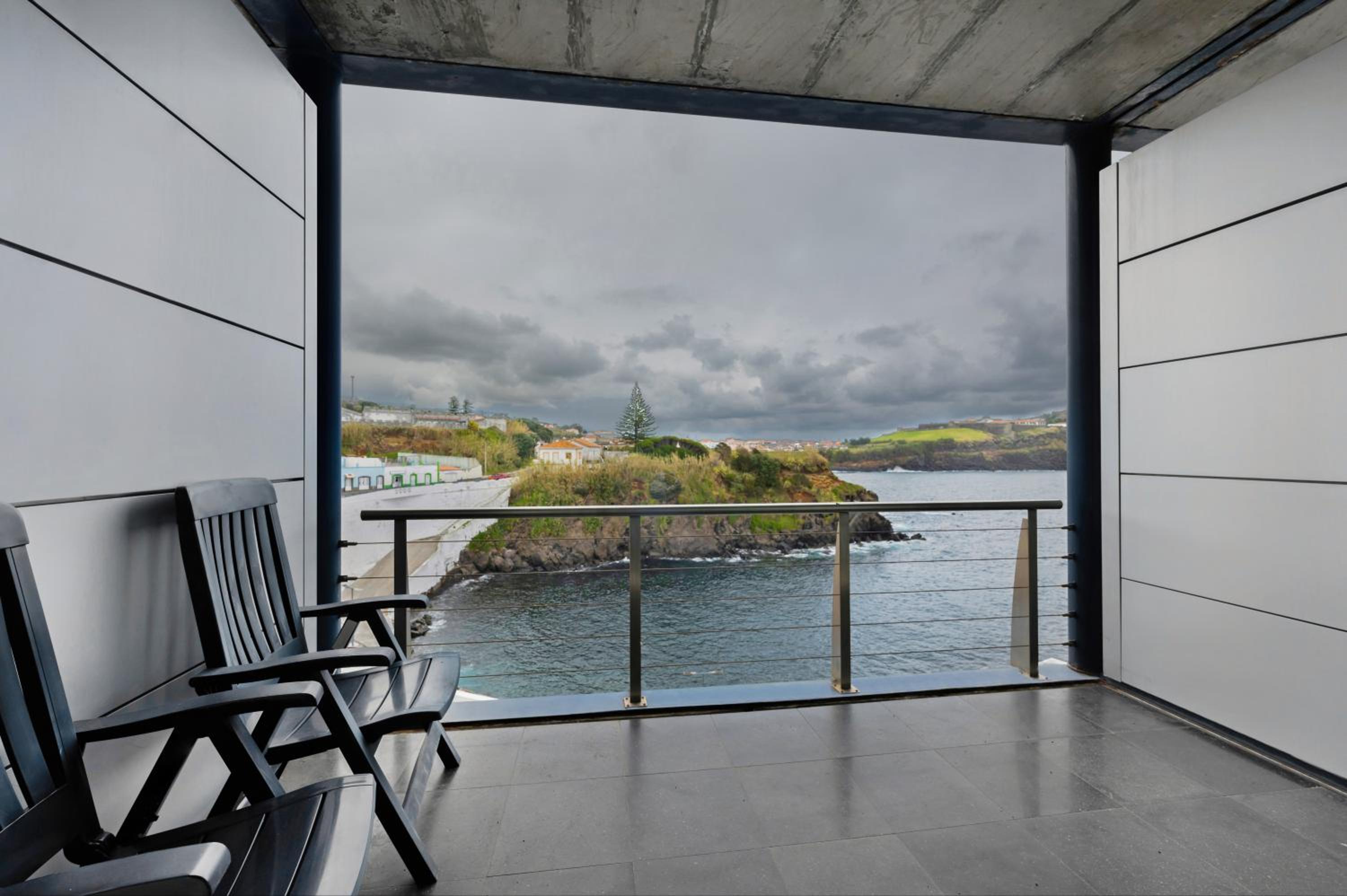 Twin Family Suite with Sea View - Photo 8