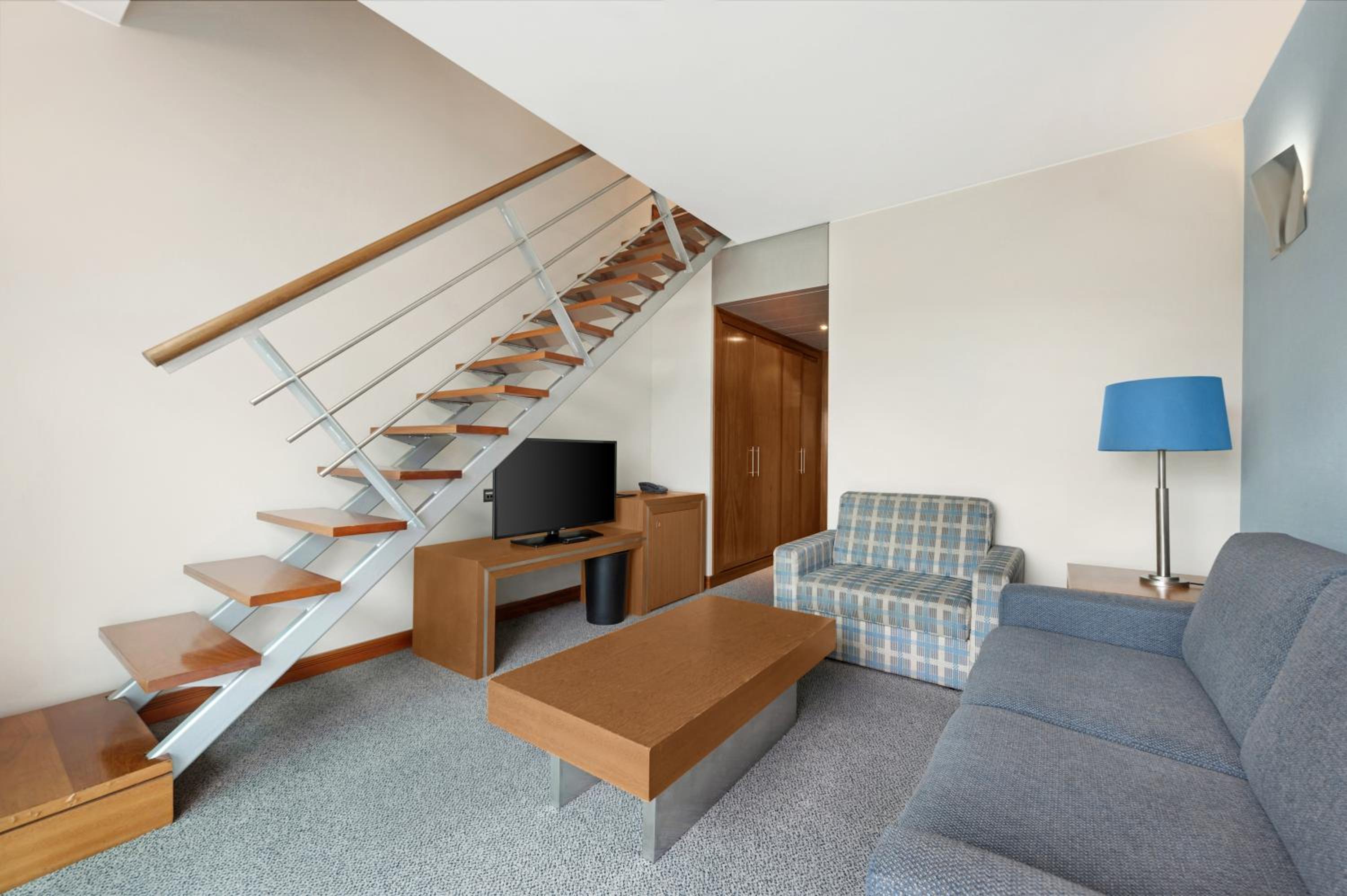 Twin Junior Suite with Garden View - Photo 5