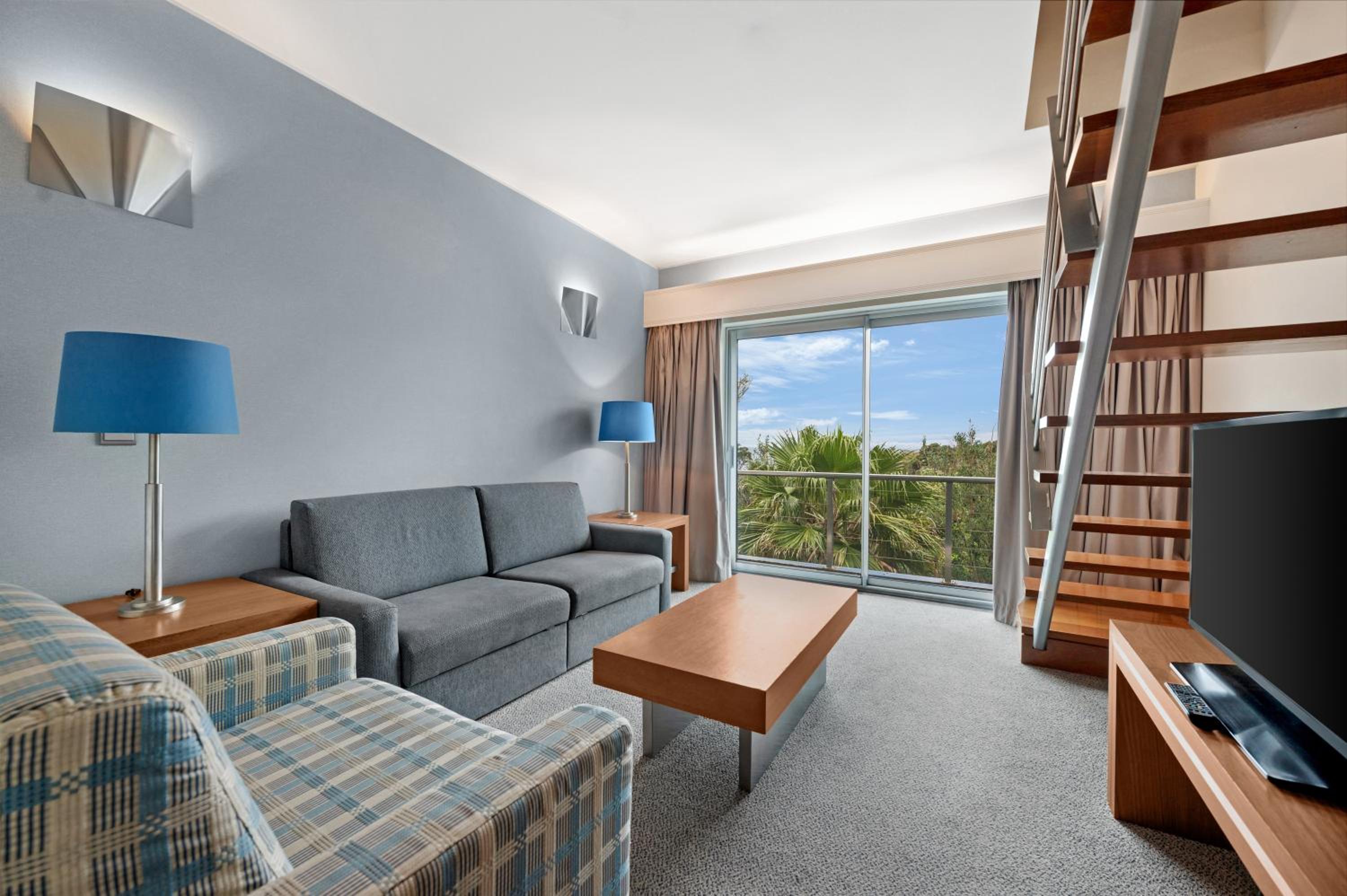 Twin Junior Suite with Garden View - Photo 2