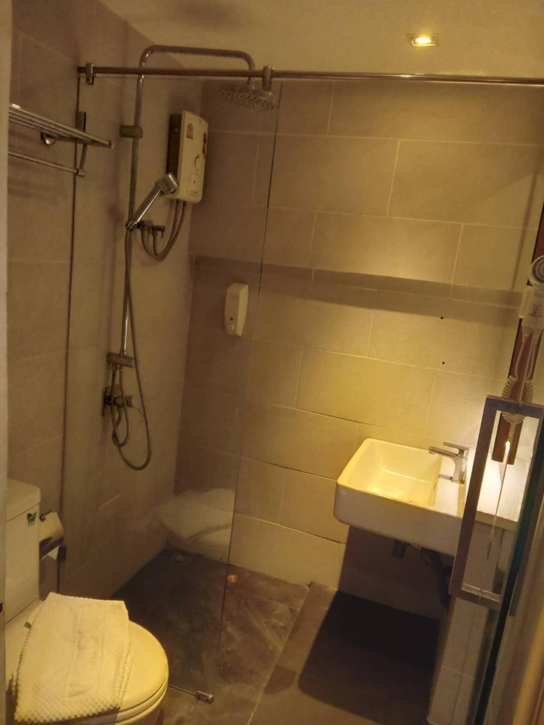 Superior Double Room (No Window) photo 3
