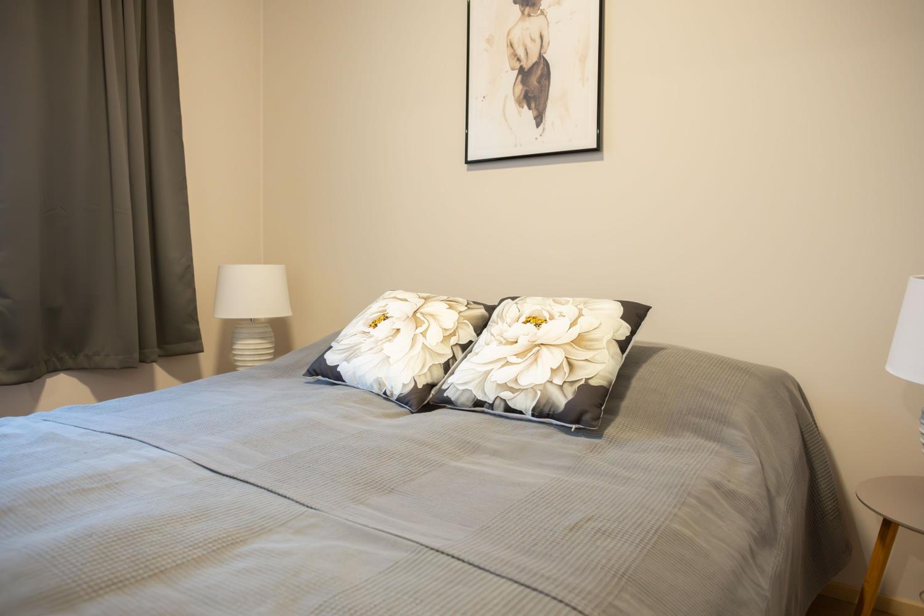 Three-Bedroom Apartment photo 3