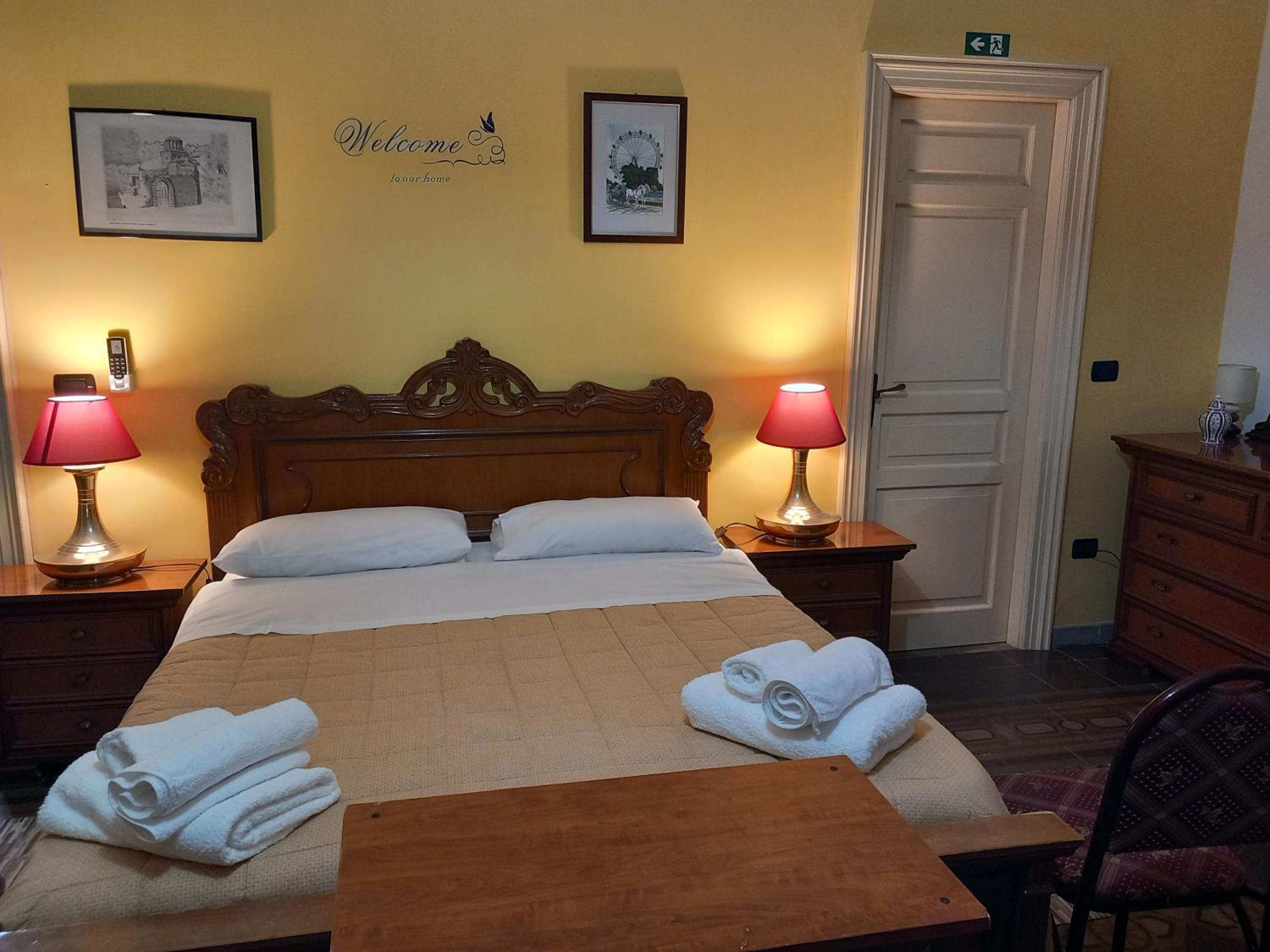Quadruple Room with Private Bathroom