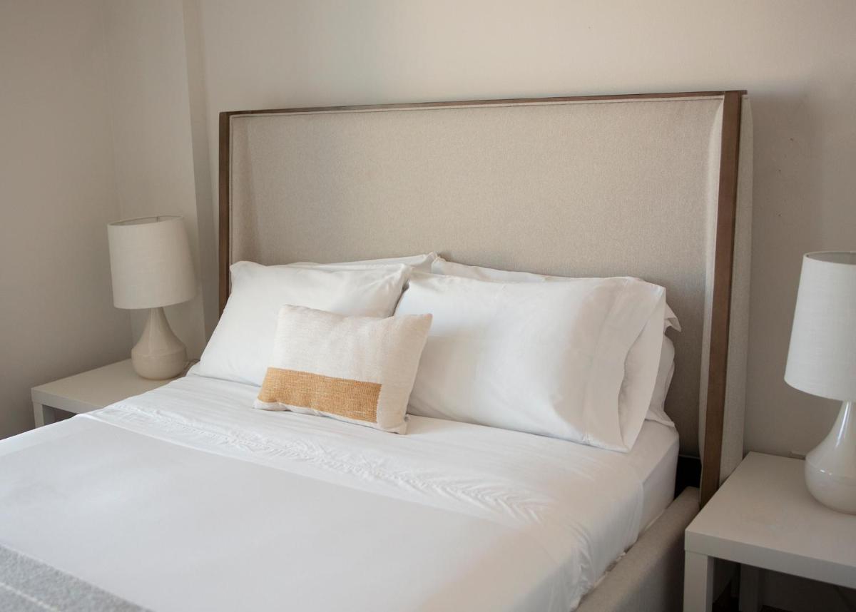 Standard Queen Room photo 3