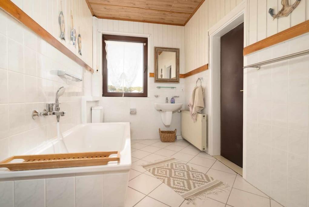 Four-Bedroom House photo 2