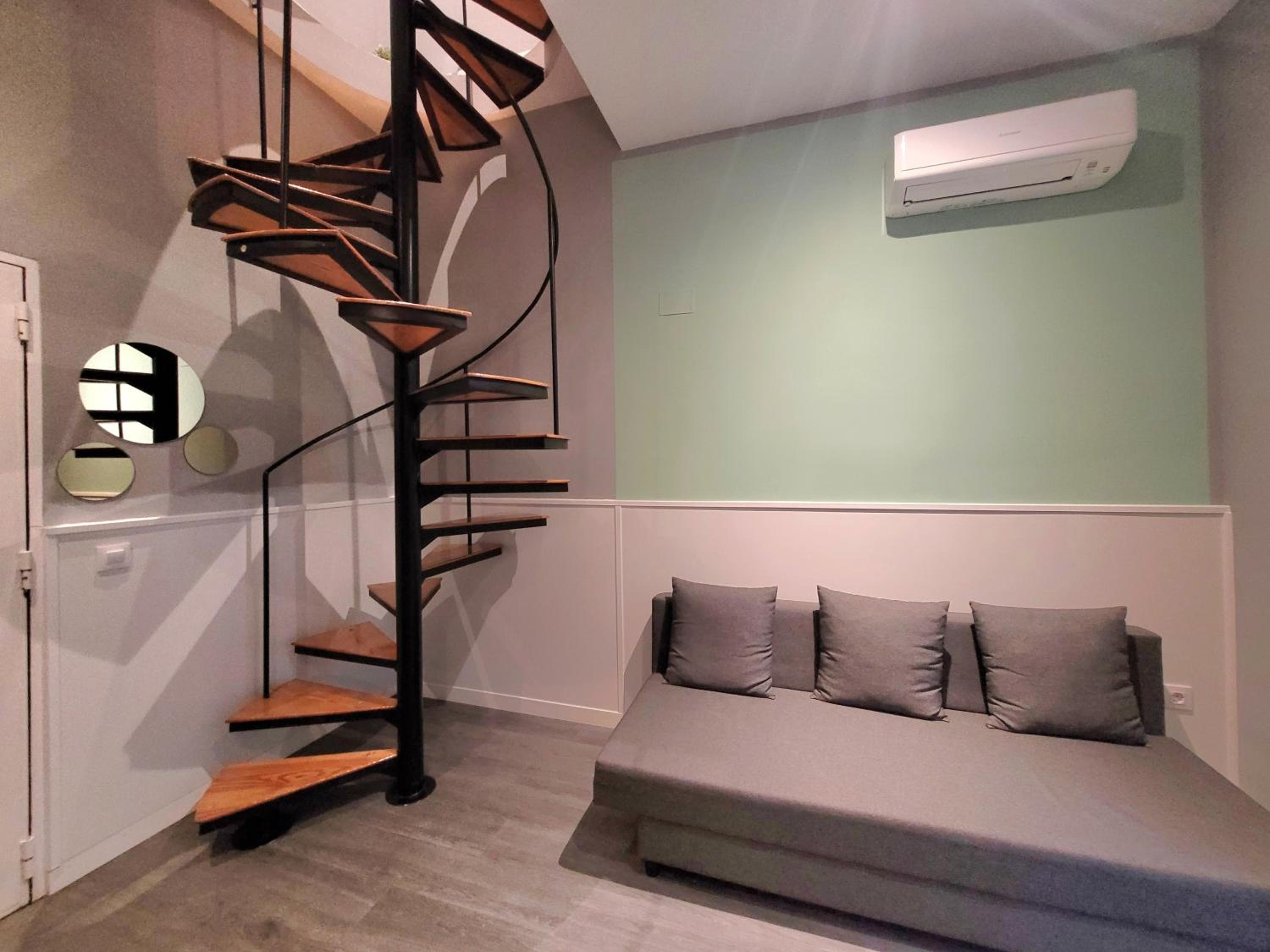 Duplex Quadruple Room with Balcony - Photo 25