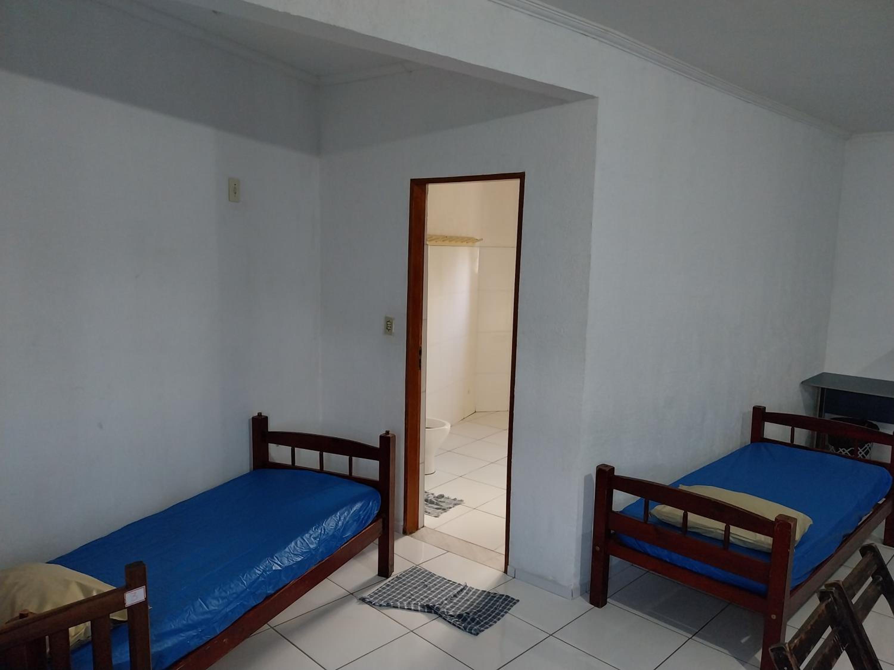 Quadruple Room with Private Bathroom photo 2