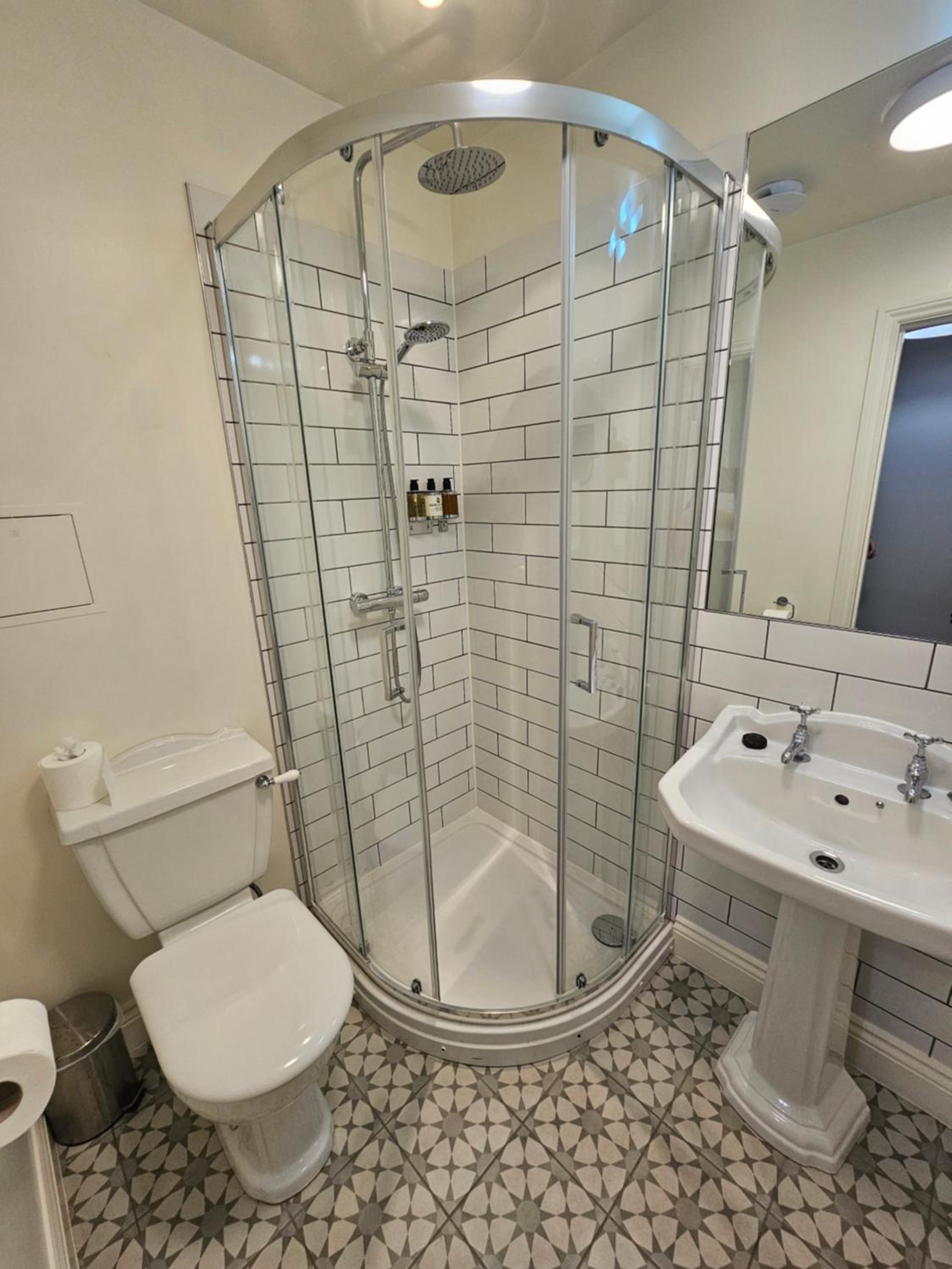 Superior King or Twin with Single Sofa and Terrace photo 2