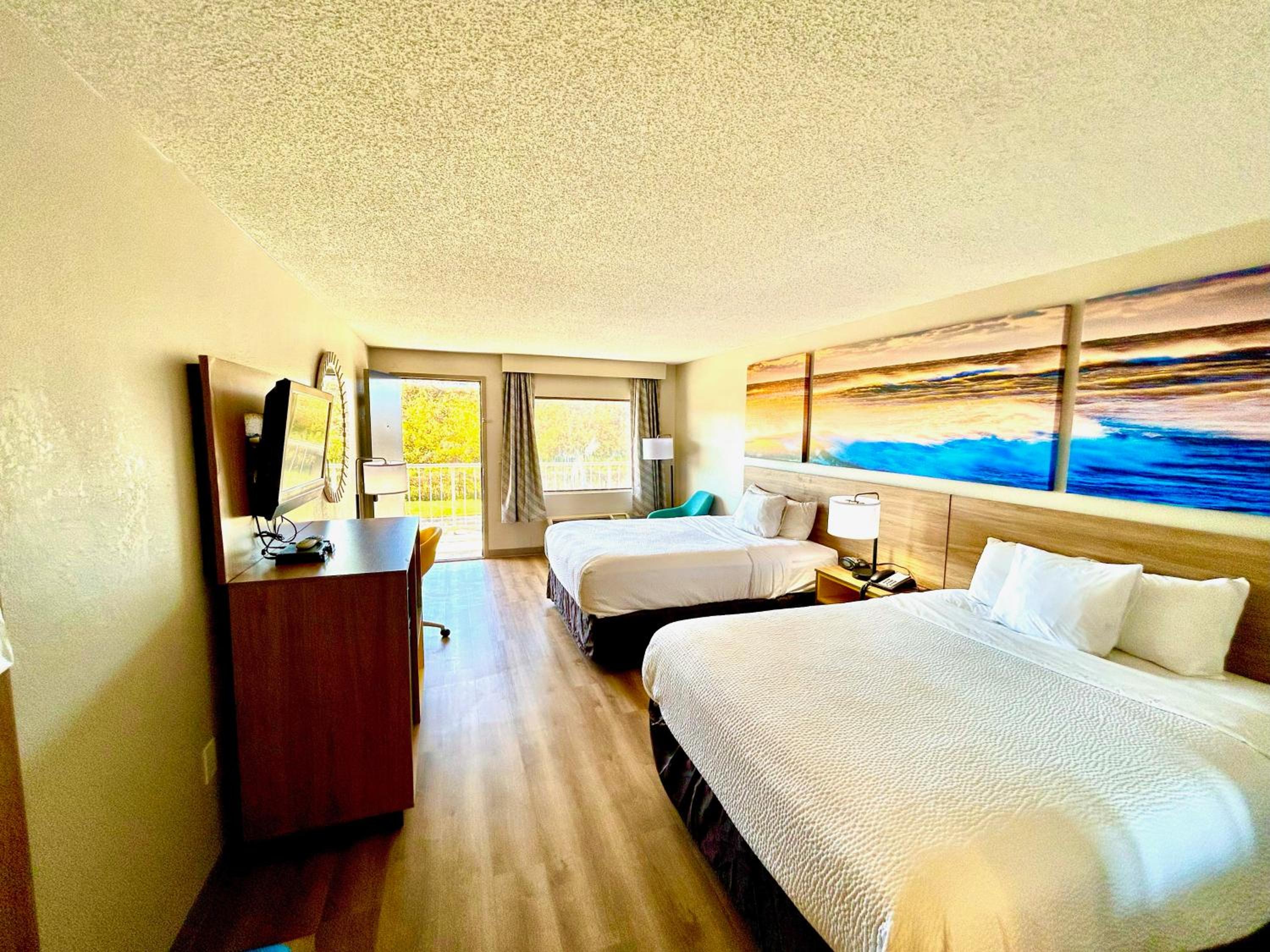 2 Queen Bed, First Floor, Non-Smoking - Photo 3