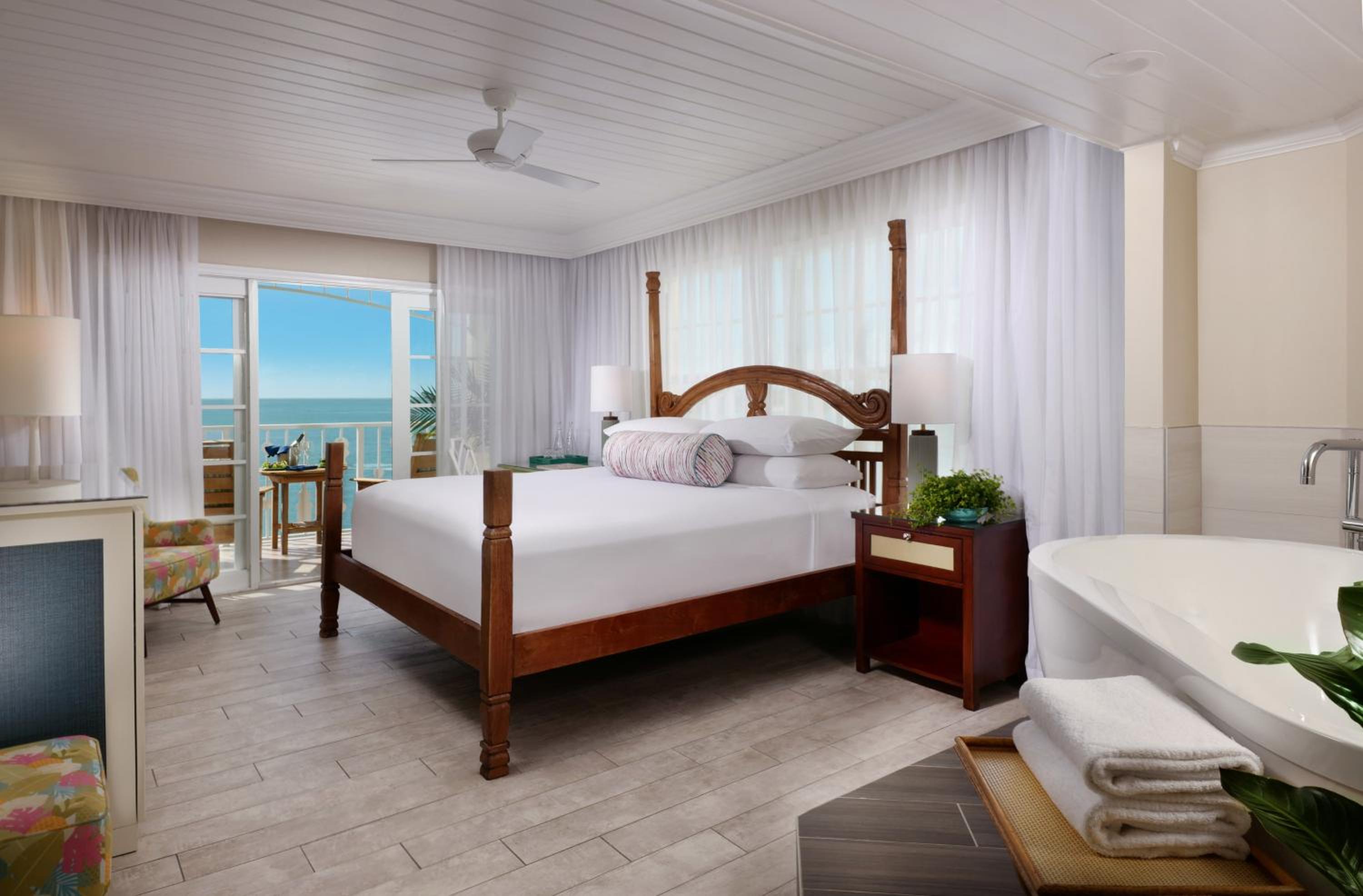 Deluxe Oceanfront King Room - Photo 1