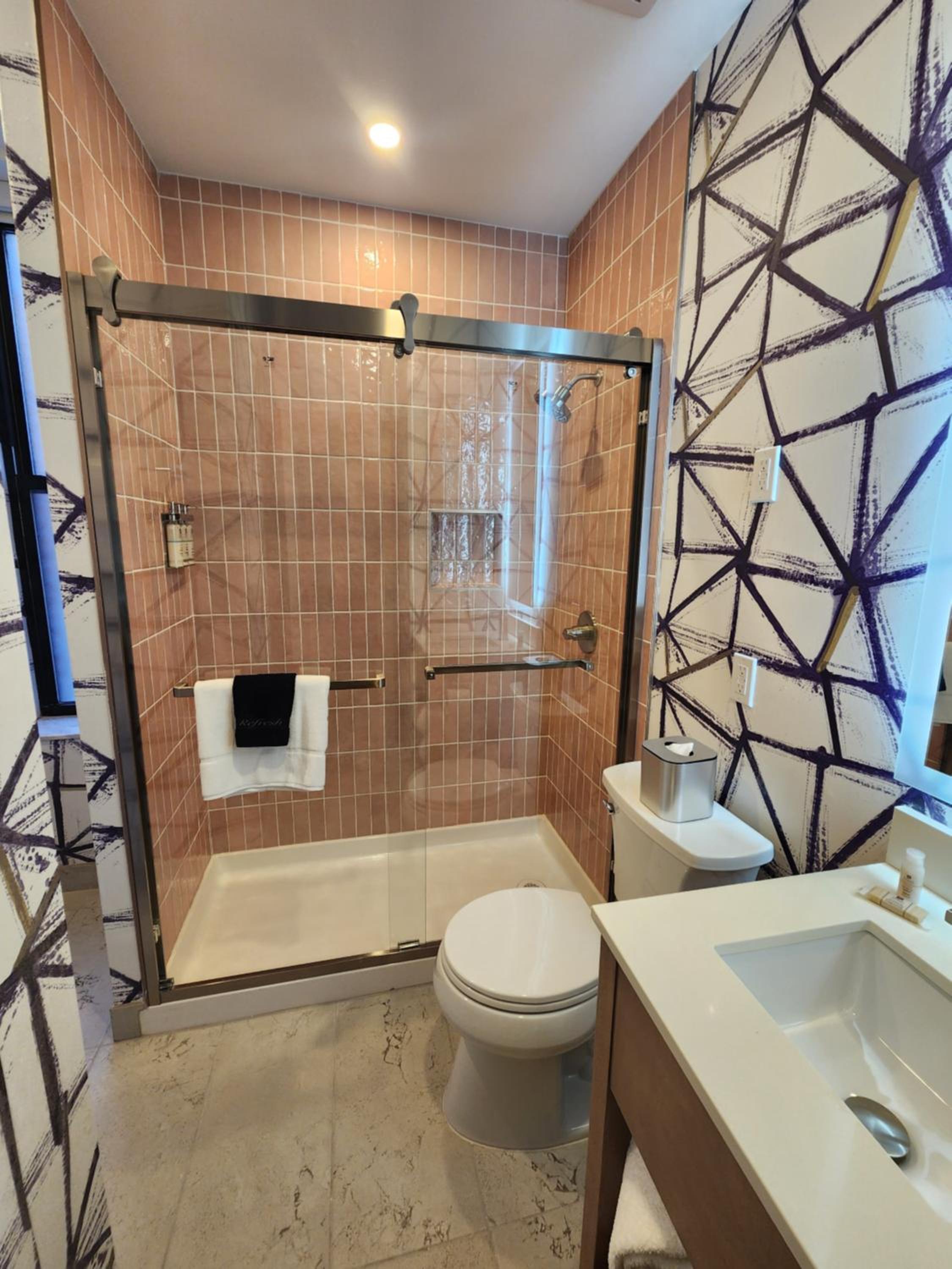 Deluxe King Room with City View