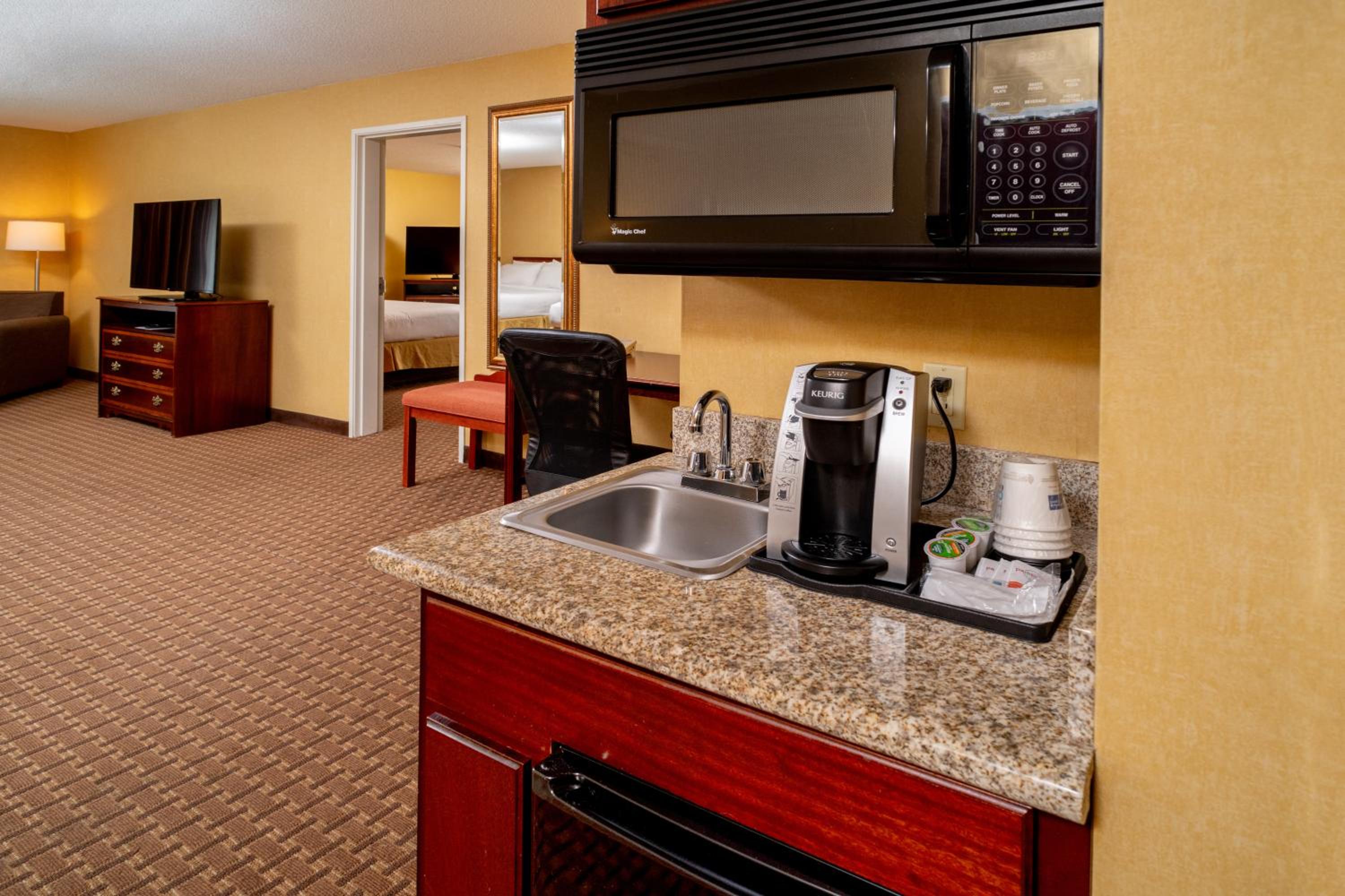 Executive Suite - Non-Smoking - Photo 16