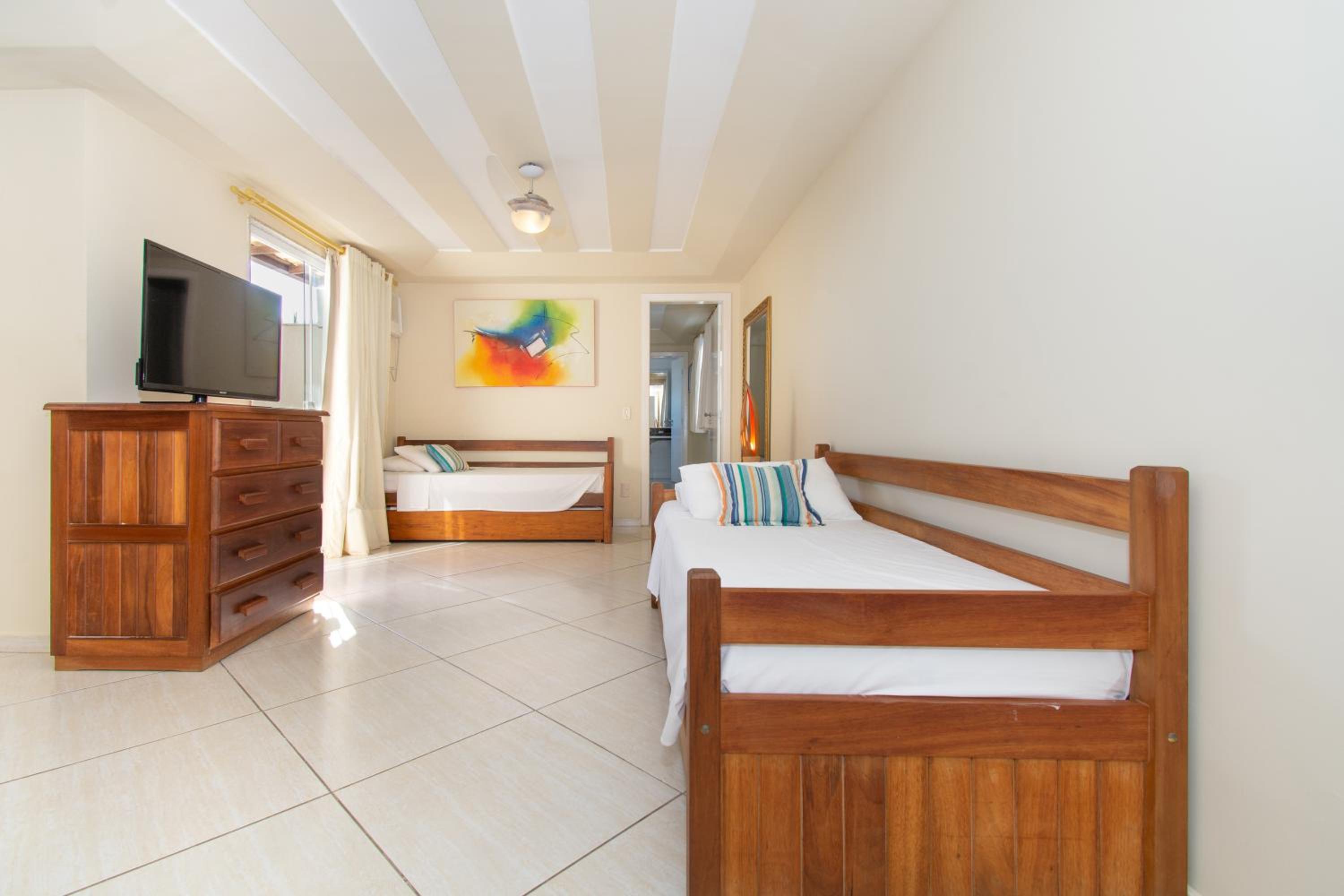 Deluxe Family Suite