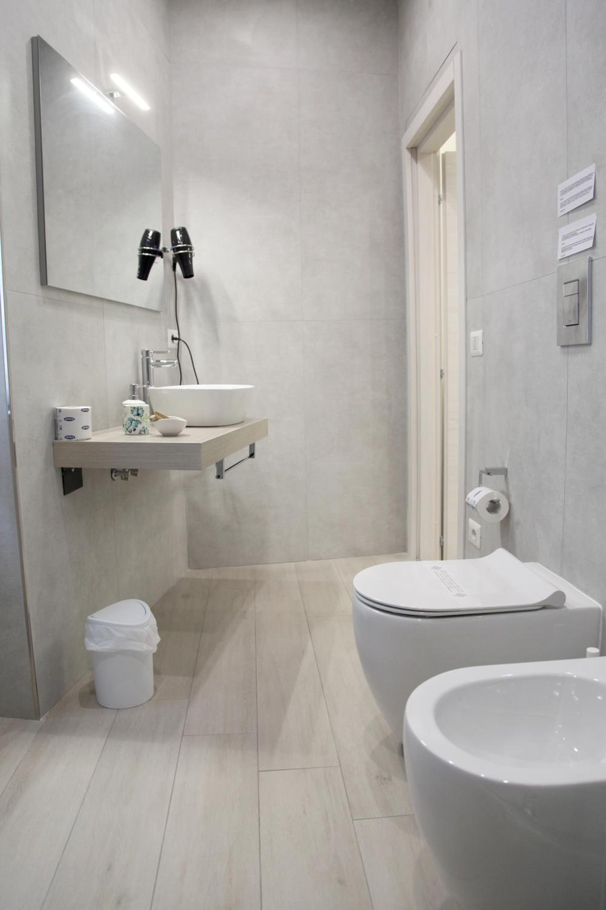 Deluxe Junior Suite - Photo 3
