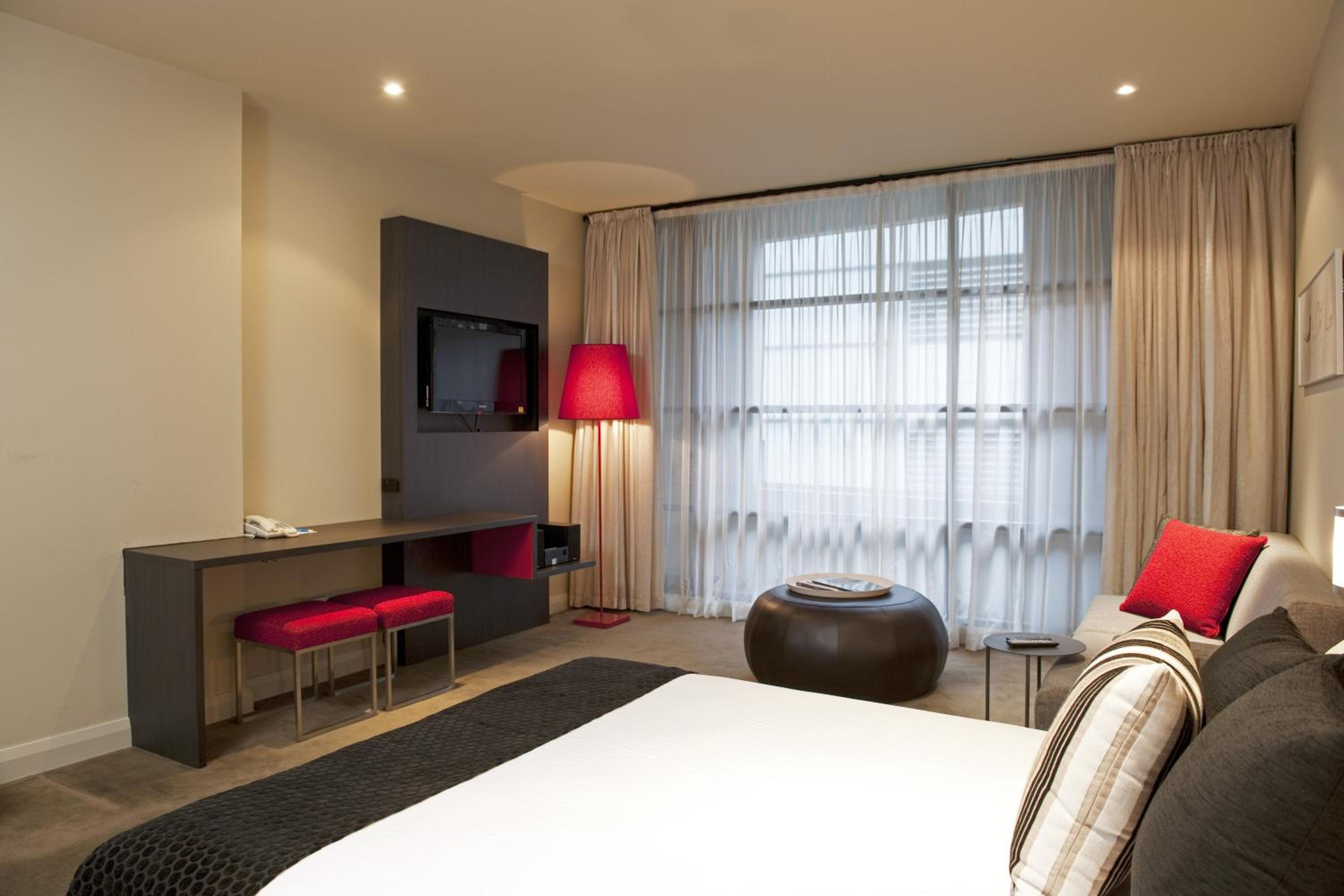 Studio Suite - Photo 2