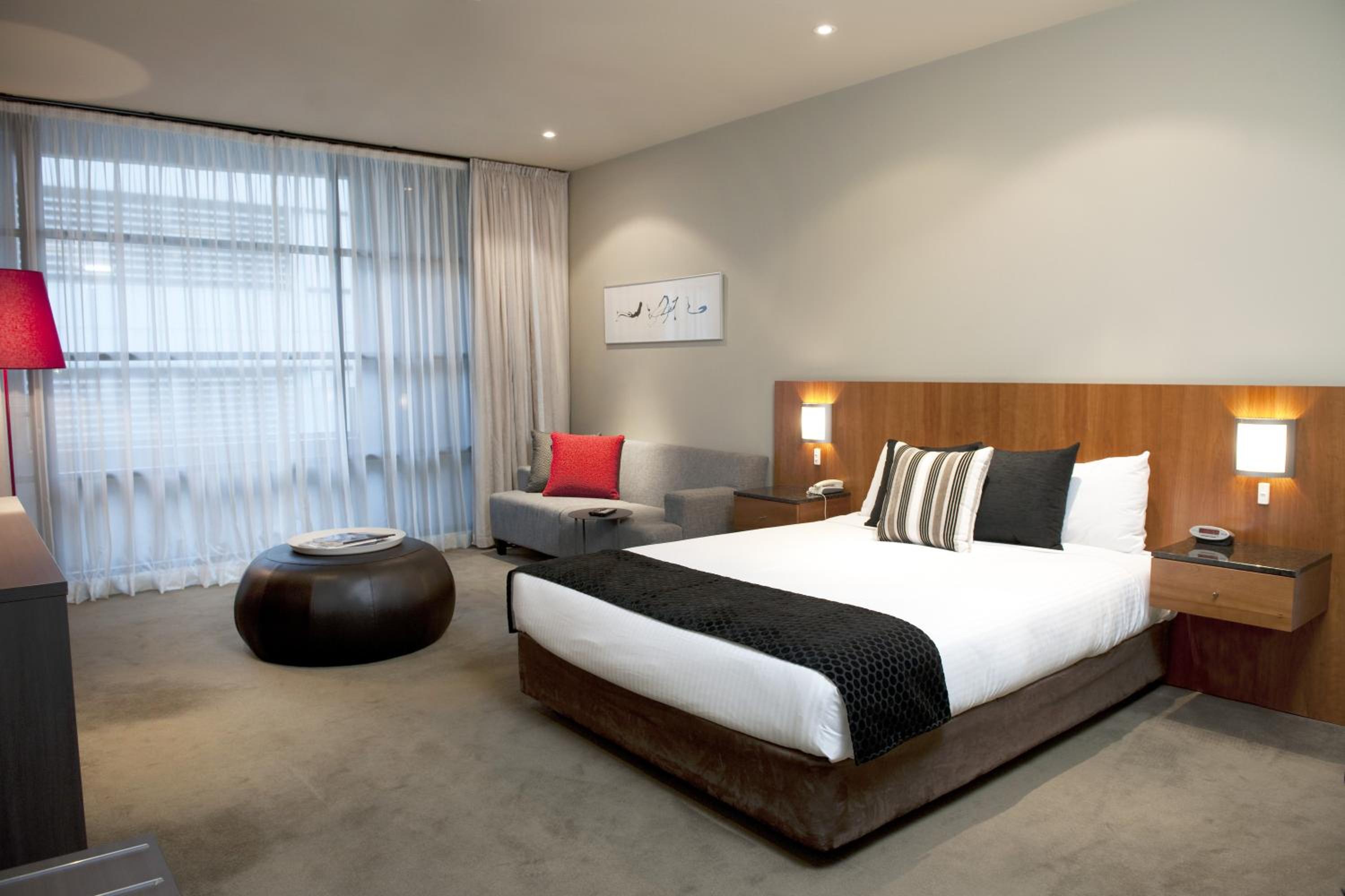 Studio Suite - Photo 3