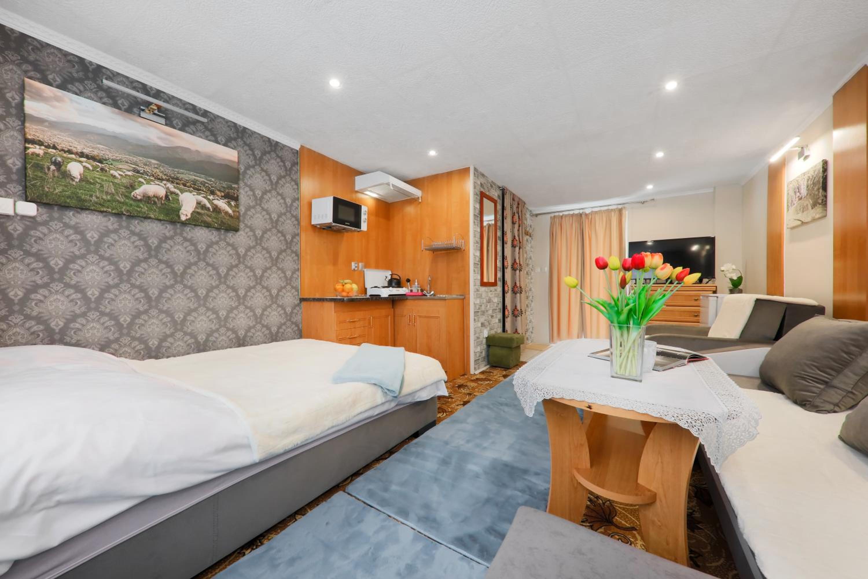 Triple Room with Private Bathroom photo 3
