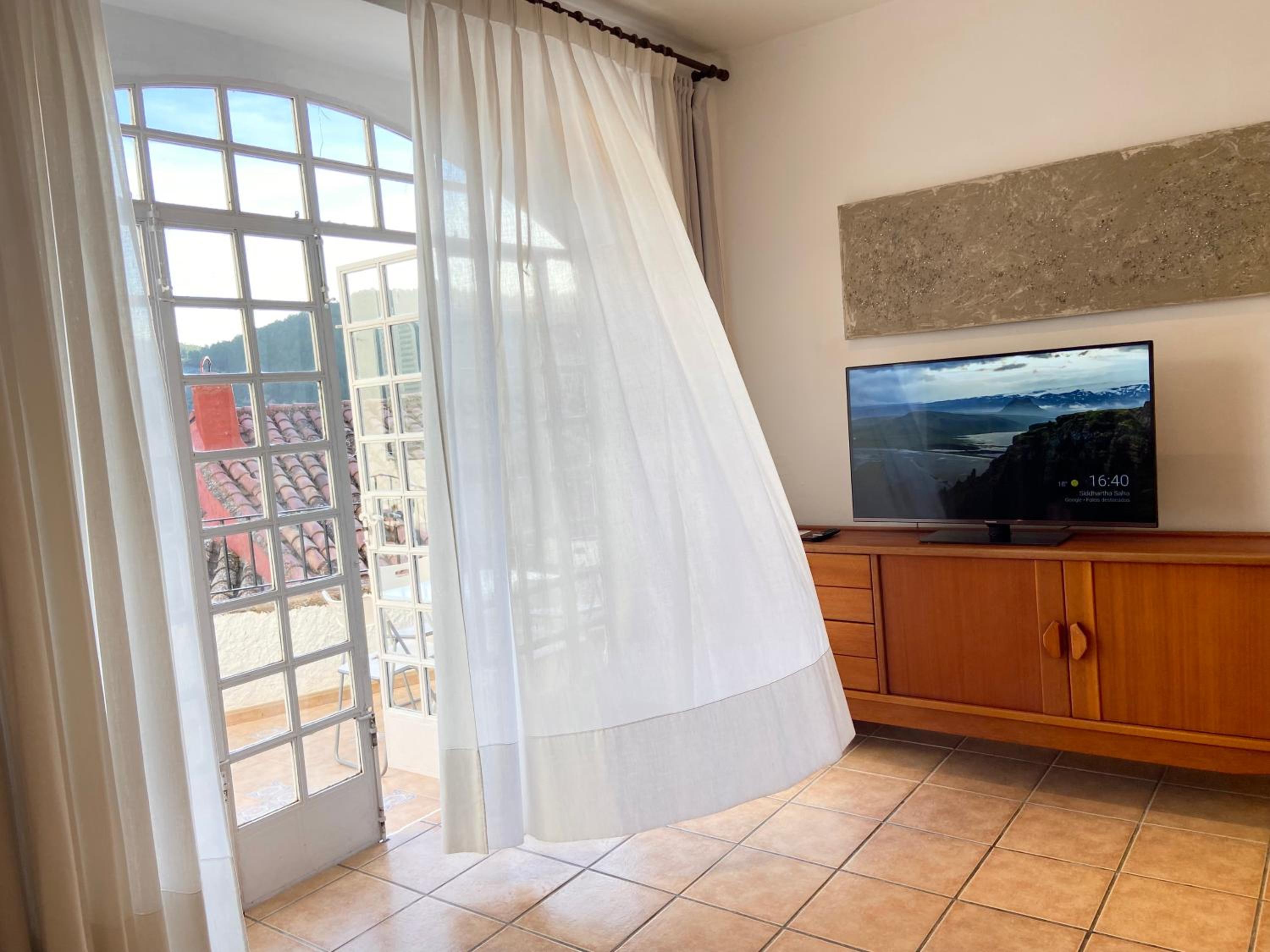 Apartamento de una habitación con vista.
