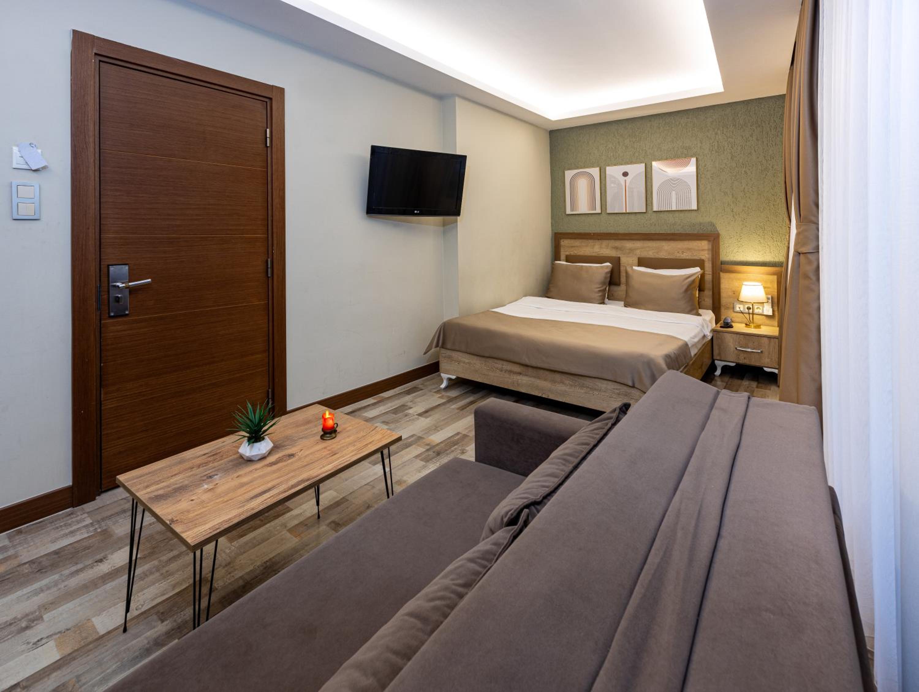 Junior Suite with Balcony photo 1