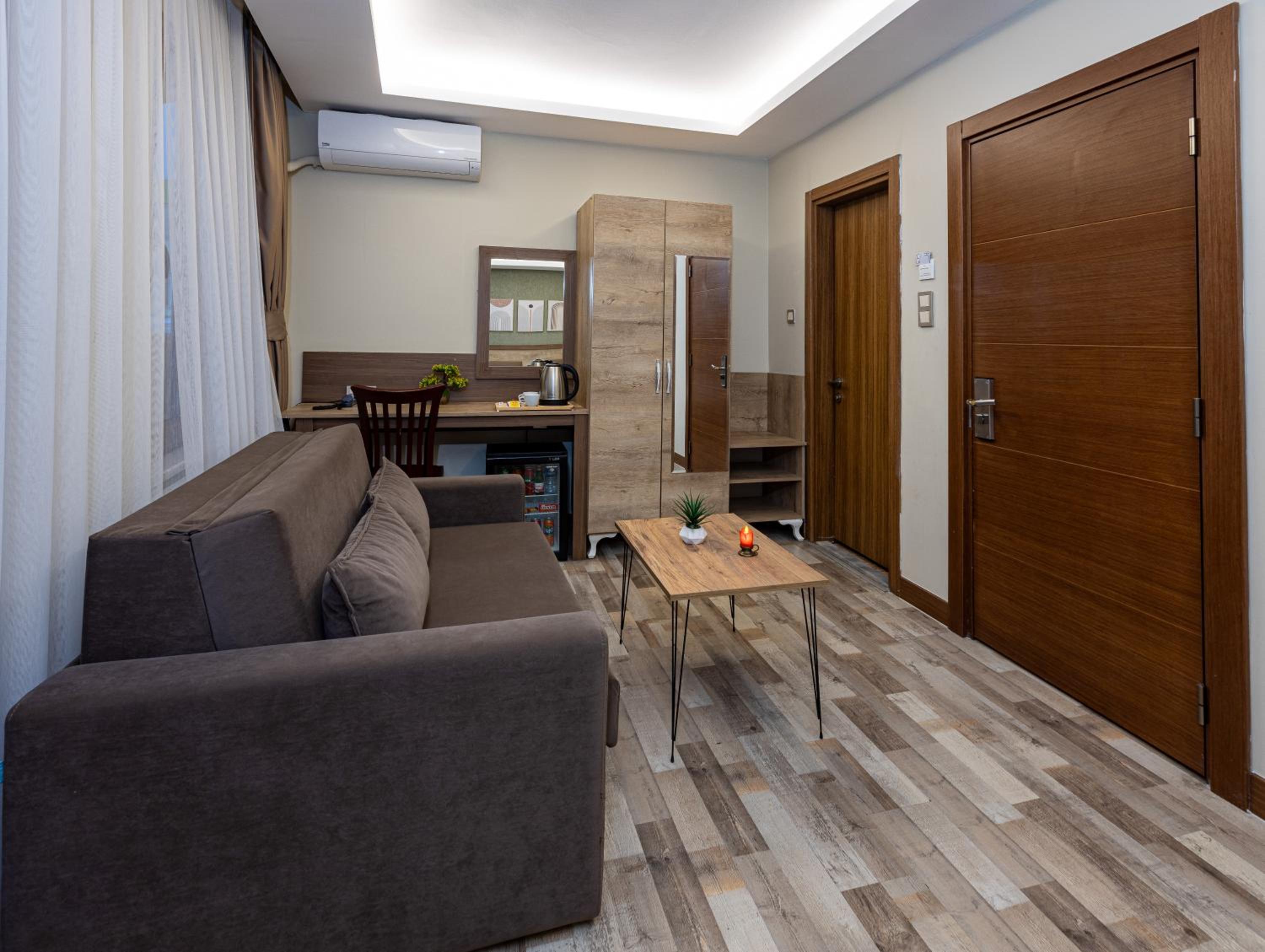 Junior Suite with Balcony photo 3