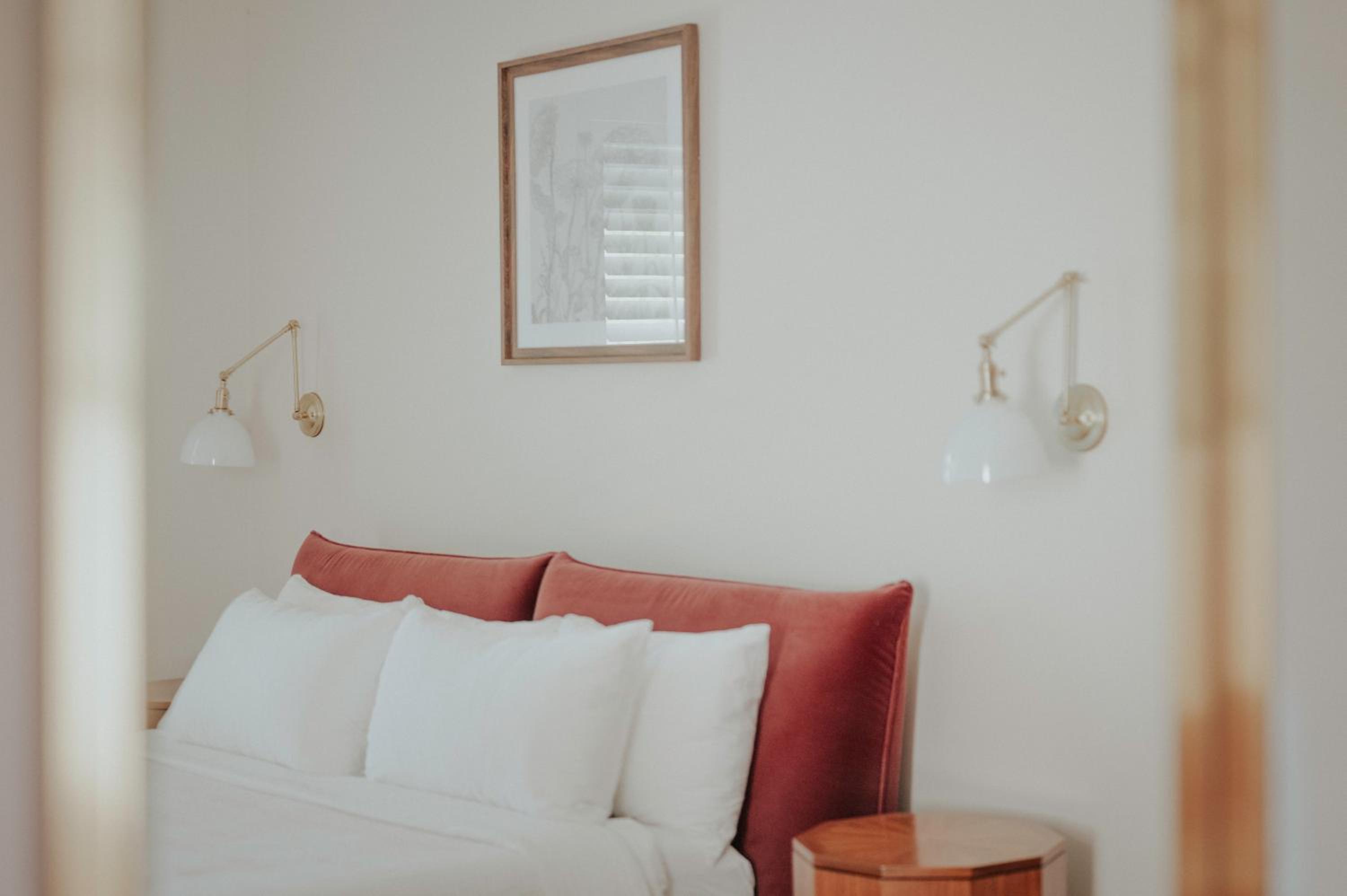 Deluxe King Room photo 1